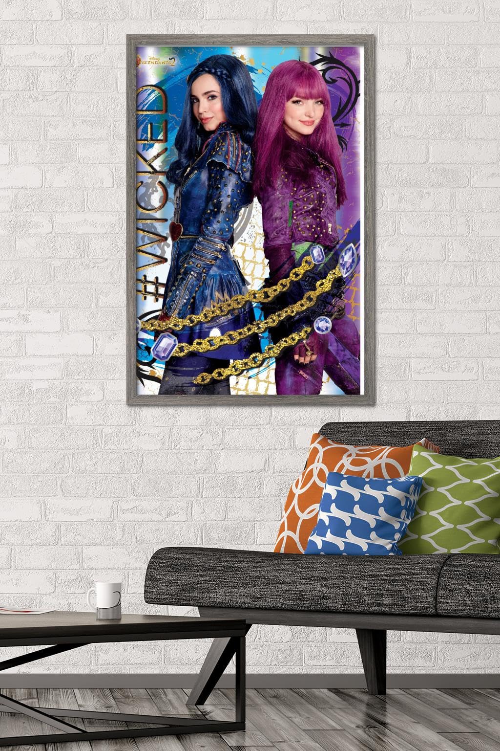 Amazon.co.jp: Trends International Disney Descendants 2