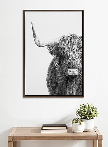 Miniatura 3 de Kate and Laurel Sylvie B&W Highland Cow No. 1 - Lienzo enmarcado para pared, diseño de Amy Peterson Art Studio, 23 x 33 pulgadas, arte de retrato de