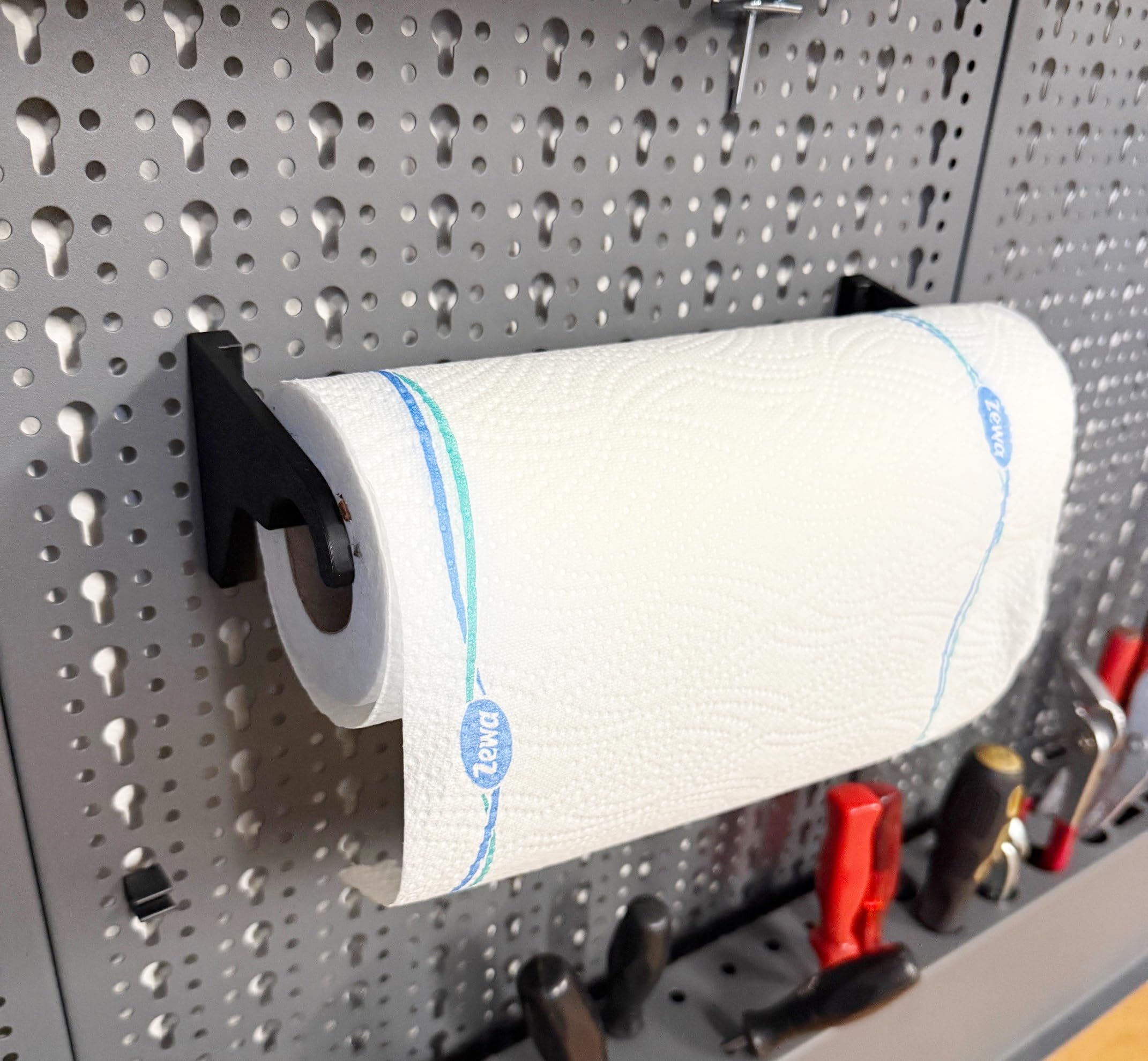 Küpper Portarrollos de papel para pared perforada, soporte 3D para rollos de cocina estándar, ajuste perfecto para pared perforada Küpper sistema de taller y garaje, montaje rápido, listo para paños