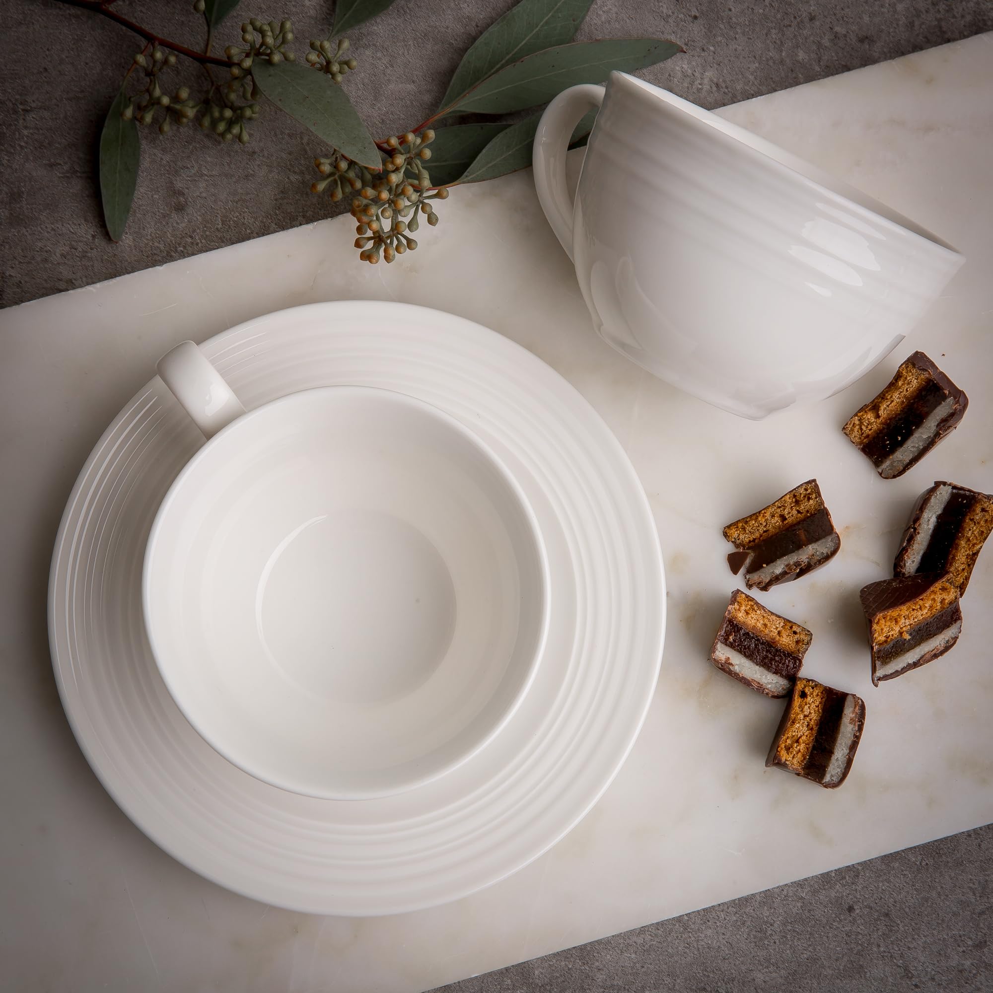 AMBITION Servizio da caffè in porcellana Linea con tazze e piattini, 12 pezzi | Set da caffè bianco per 6 persone, lavabile in lavastoviglie e microonde