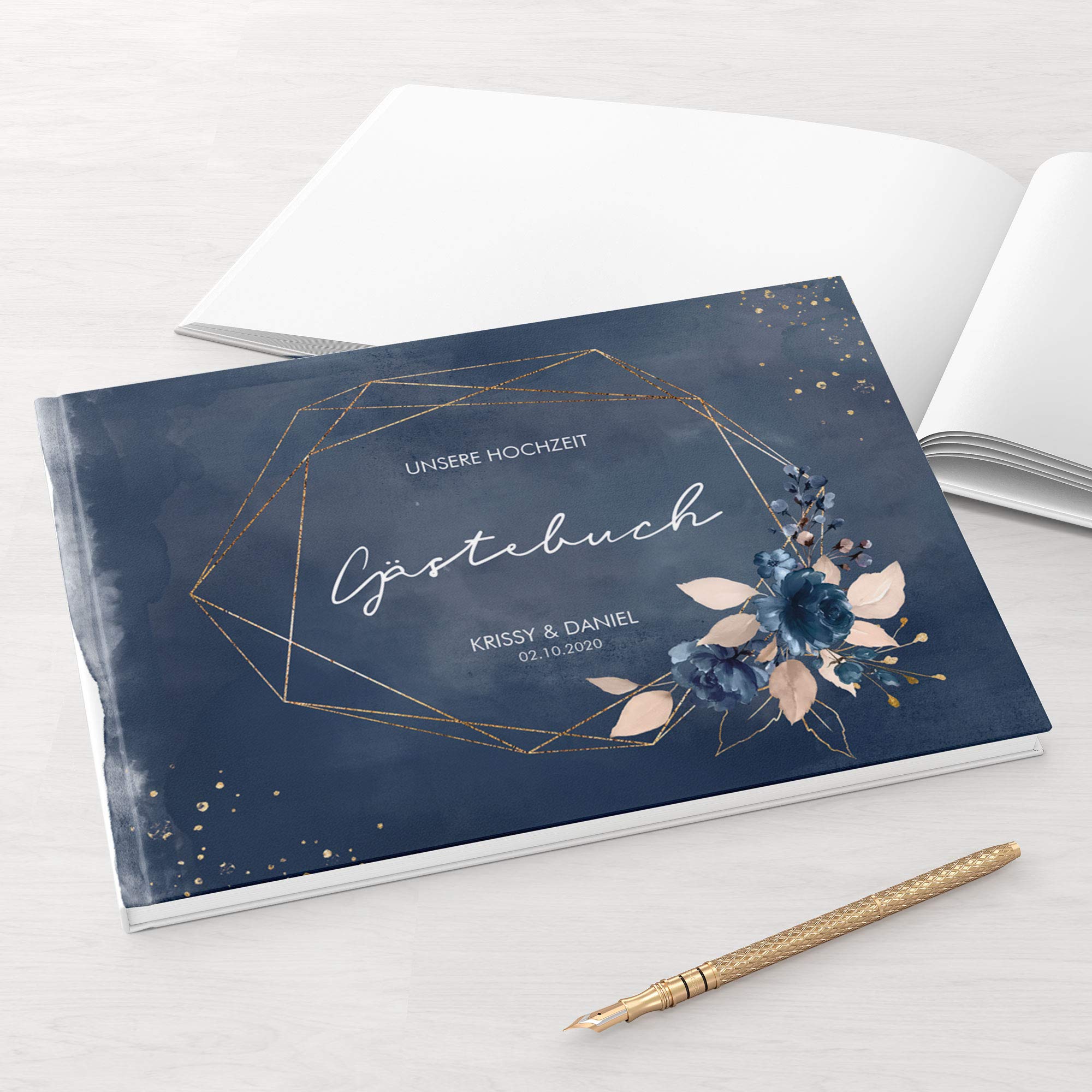Gästebuch zur Hochzeits - PERSONALISIERT mit Namen & Datum - Hardcover Buch, 104 Seiten, DIN A4 quer | Hochzeitsgästebuch (Inhalt mit Fragen, Watercolor Breeze Blau)