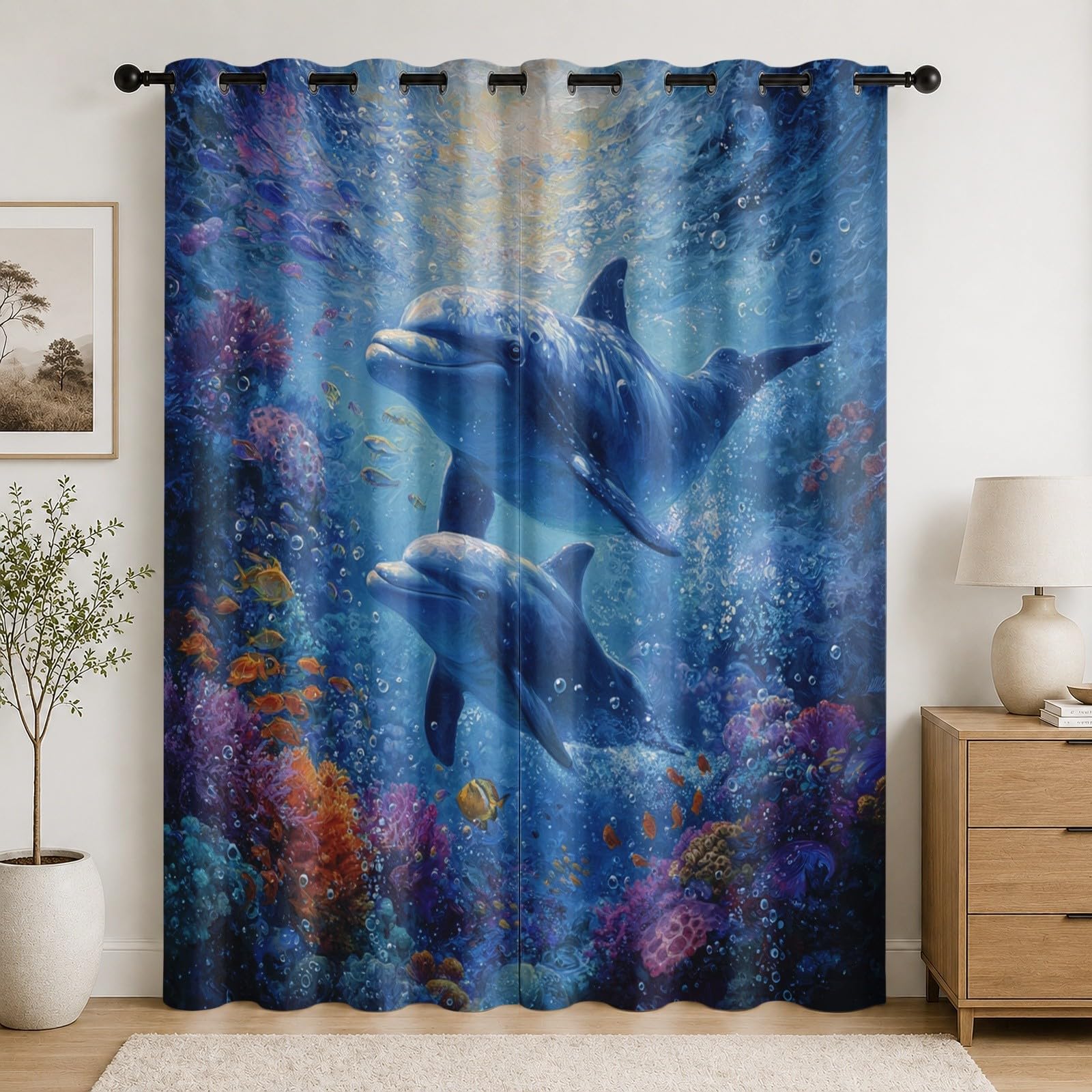 Rideaux sous-marins bleus pour créer une ambiance marine dans le salon