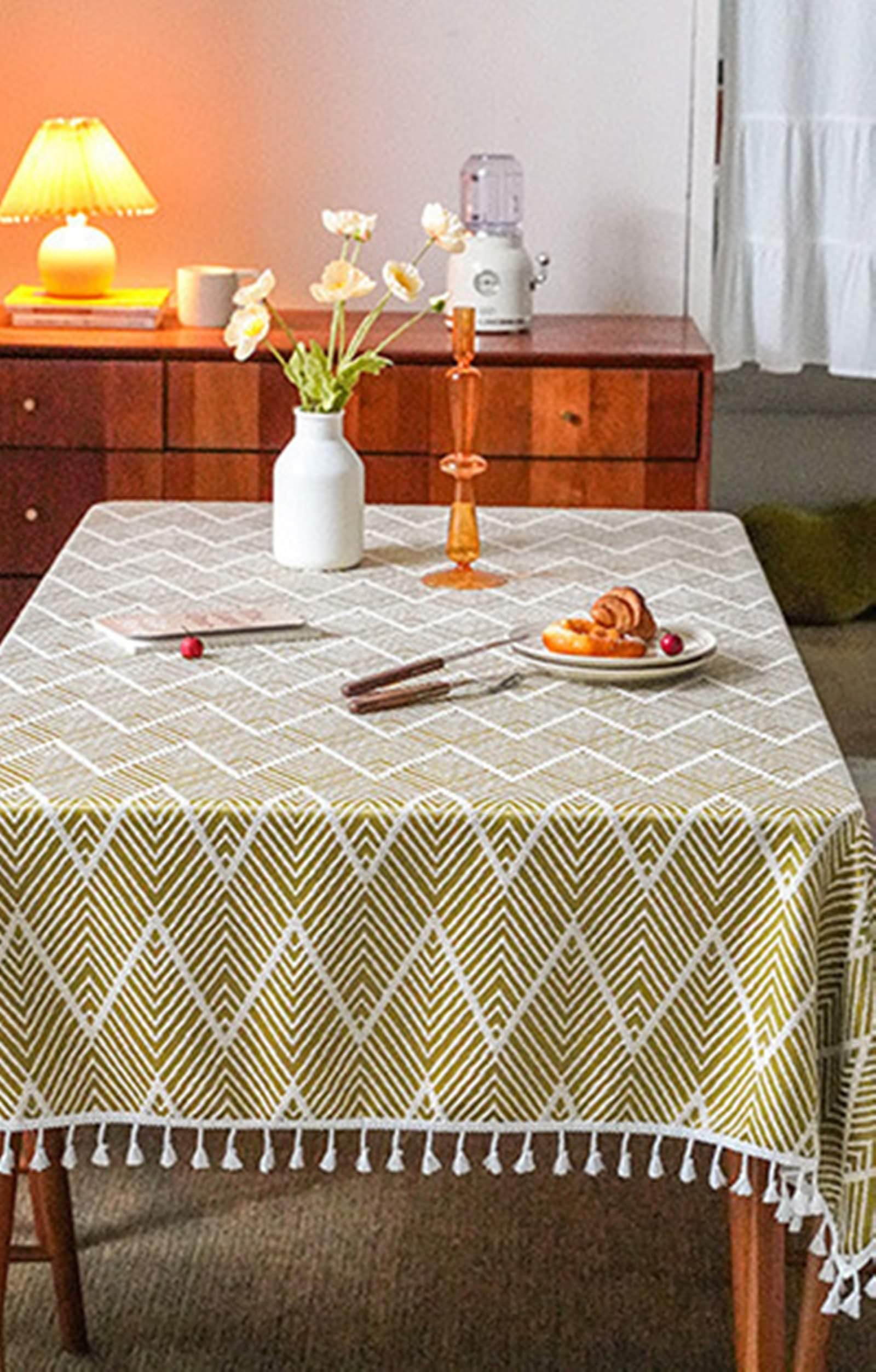 Daesar Manteles Cocina Rectangular,Mantel Lino Antimanchas Rayas Onduladas con Borlas Mantel Amarillo,140x220CM(87x55Inch)