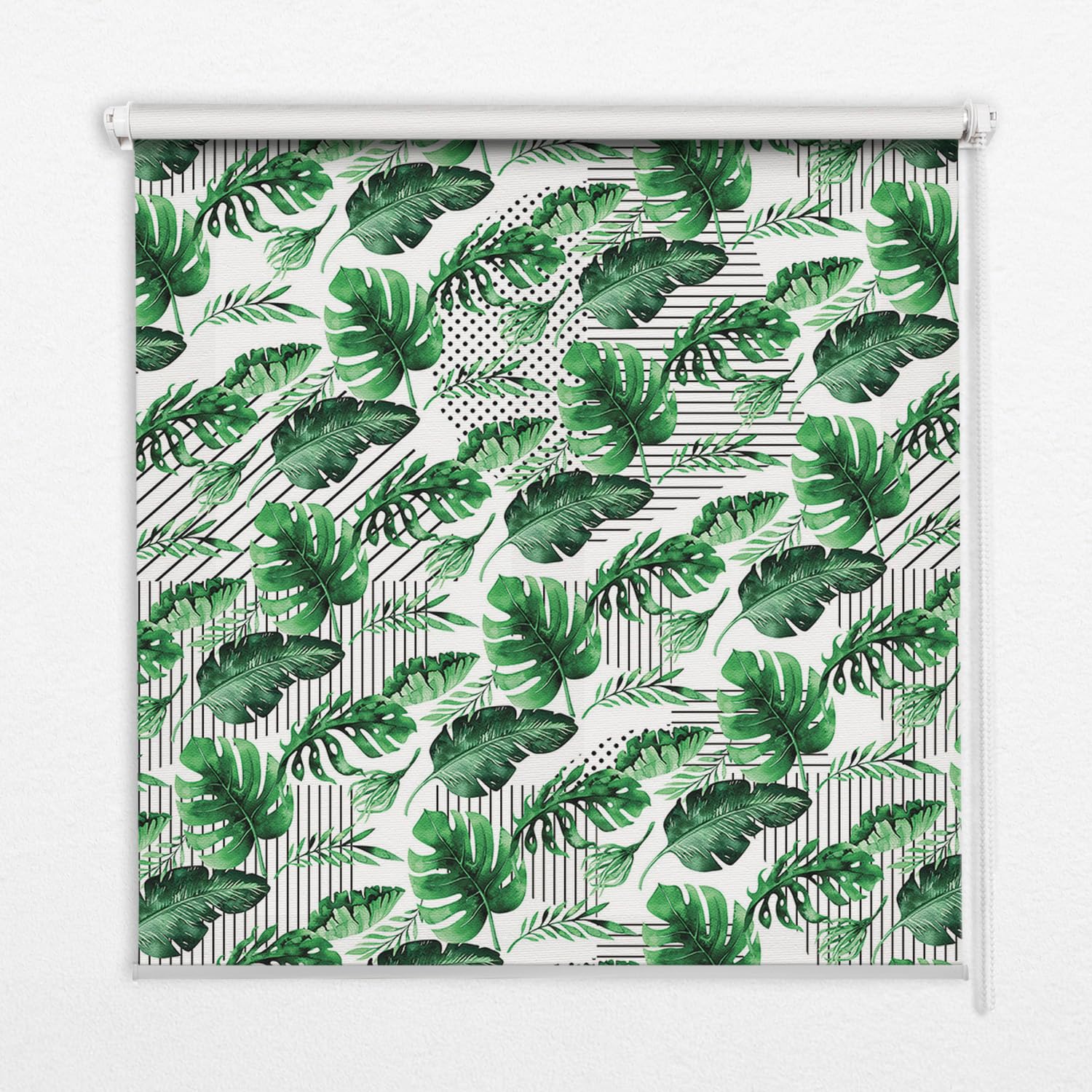 Store enrouleur sans perçage Tulup 50x50cm pour créer une ambiance jungle dans le salon