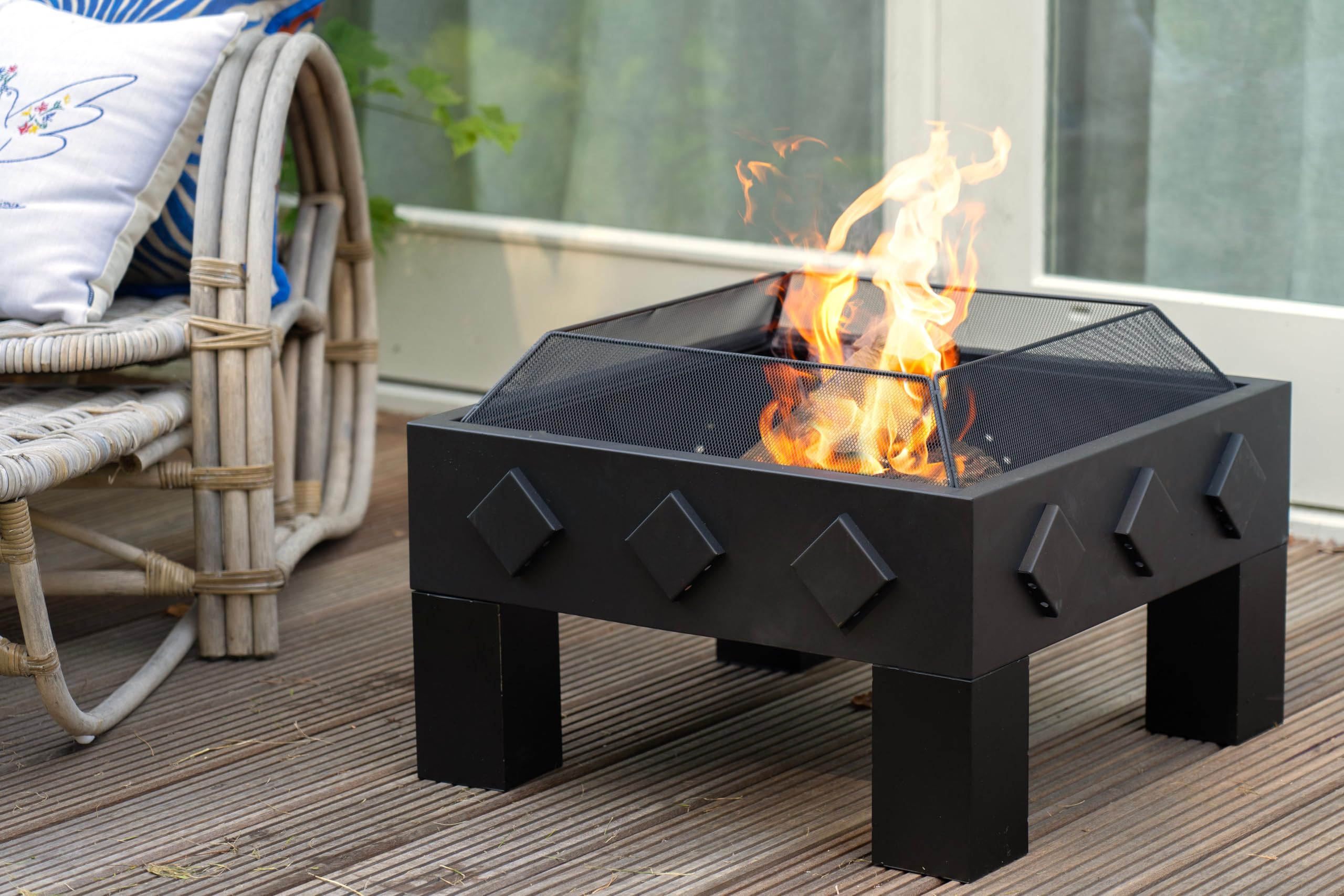 Brasero Kvadrat – Braseros pour Le Jardin – Foyer et Baril à feu d'extérieur – Brasero en Acier Peint – Corbeille à feu pour Le Jardin – 61 x 61 x 35 cm – Noir