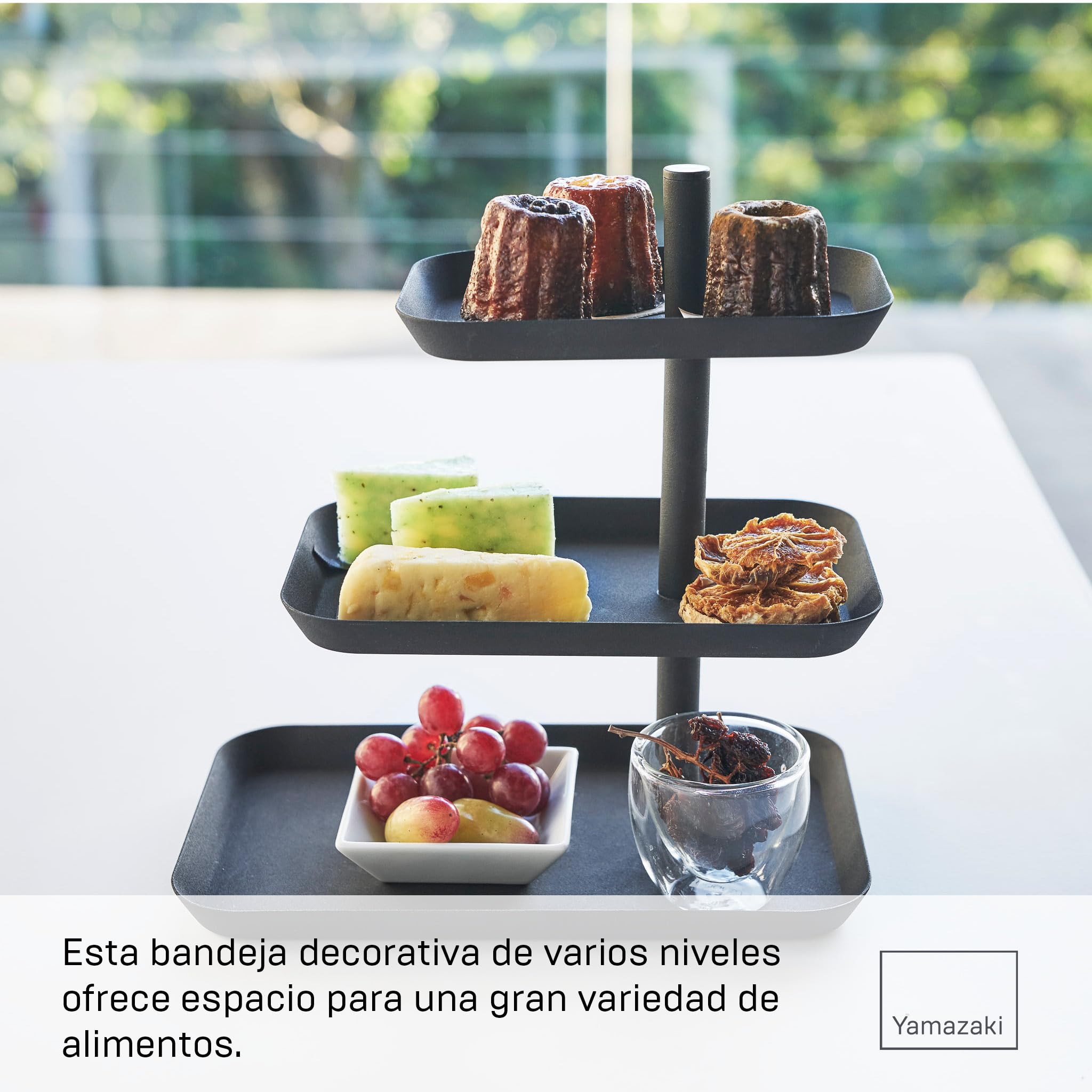 Yamazaki Soporte para tartas 4281 TOWER con 3 niveles, negro, acero, diseño minimalista