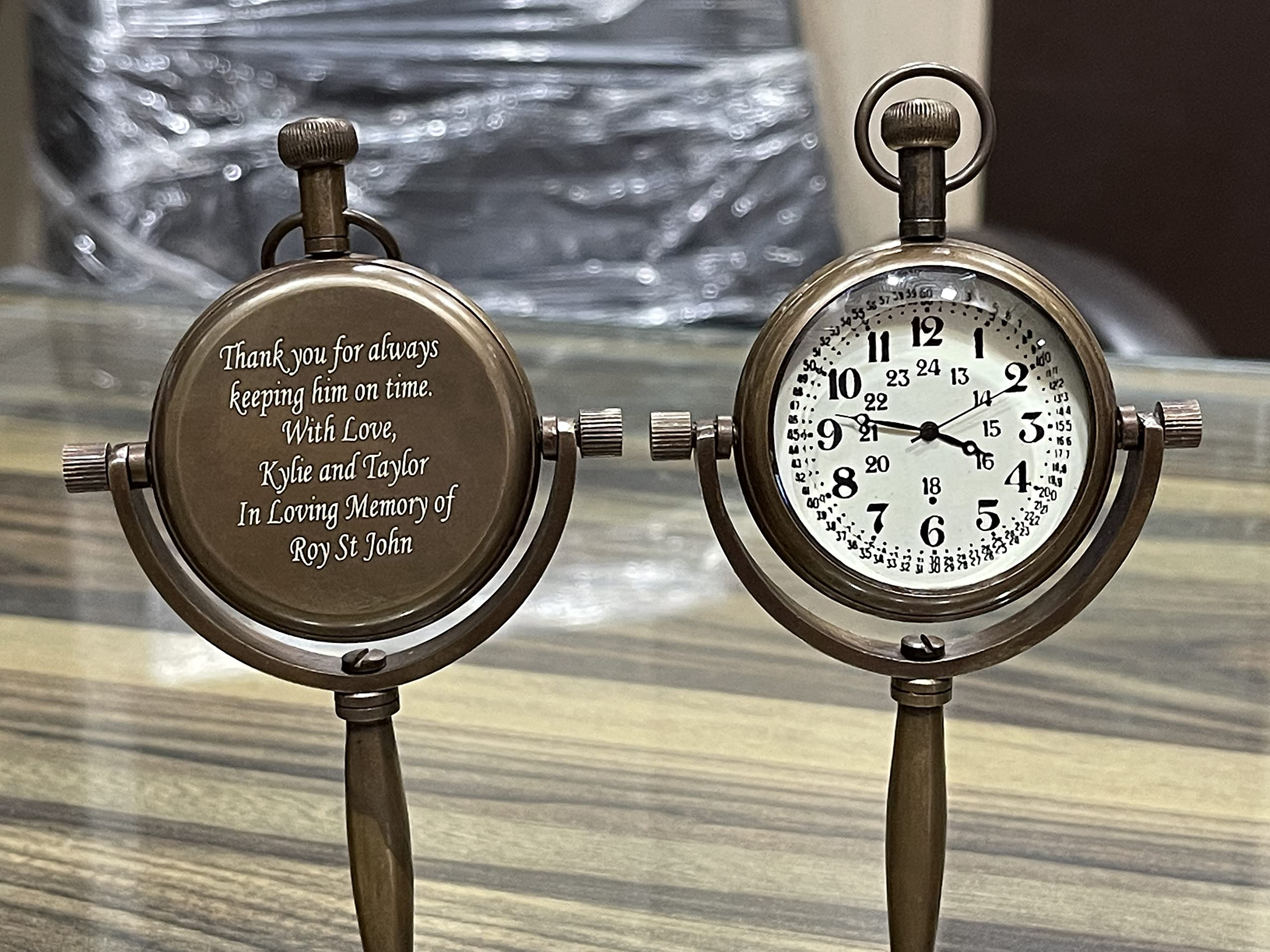 Orologio da scrivania in ottone antico, analogico, personalizzato, con incisione, regalo promozionale per pensionamento, regalo per uomini e donne (ottone anticato)