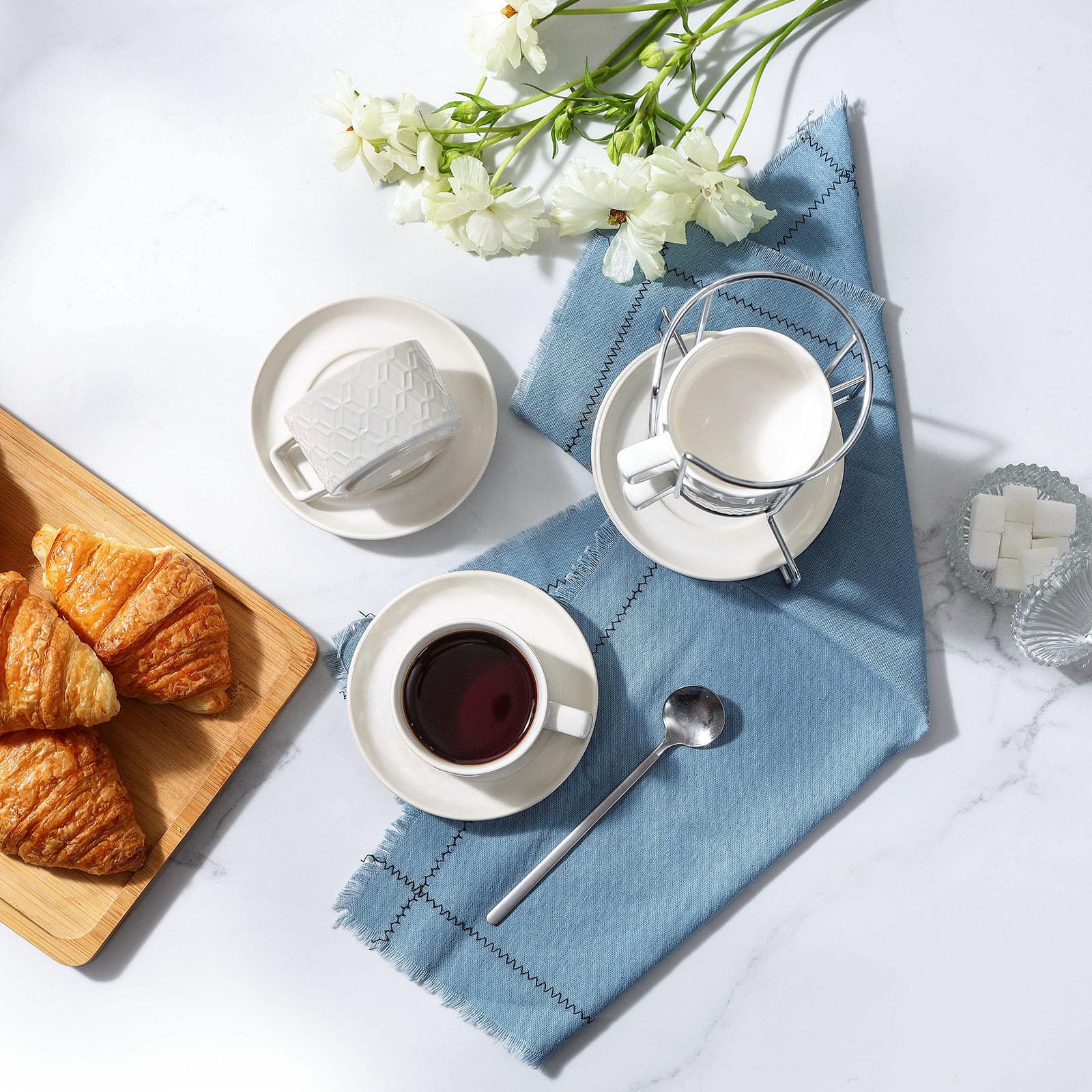 Sureasy Tazas de café expreso de cerámica con platillos y soporte de metal, tazas Demitasse de 4 onzas, tazas de espresso pequeñas apilables, tazas de café para capuchino, latte, moca, café, té, juego