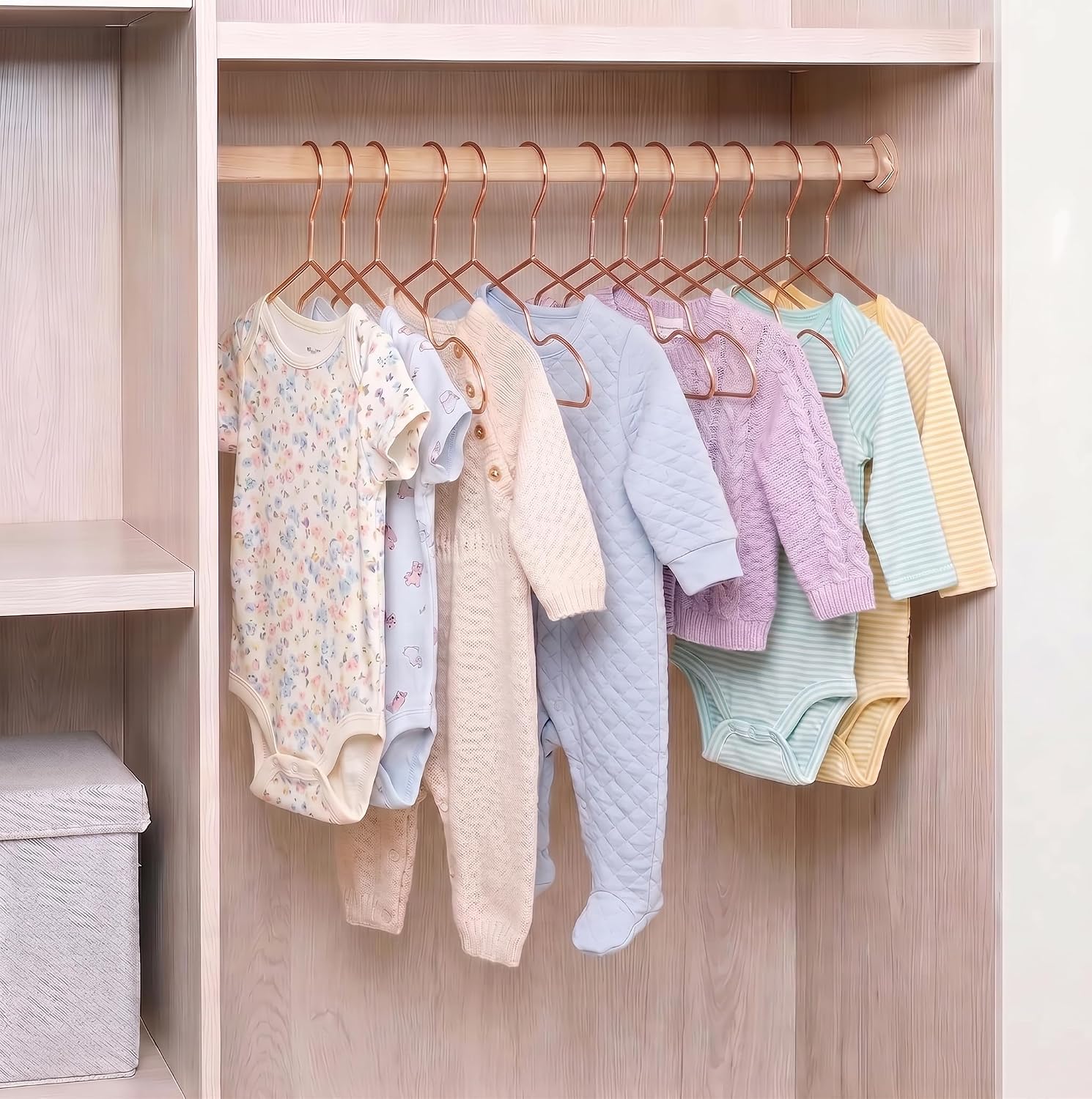 VWV 20 Pack Baby Hangers - 9.84 Inch Aluminum Non-Slip Kids Hangers for Nursery Toddler Clothing, Small Childrens, for Pants Coats Skirts (Rose Gold)