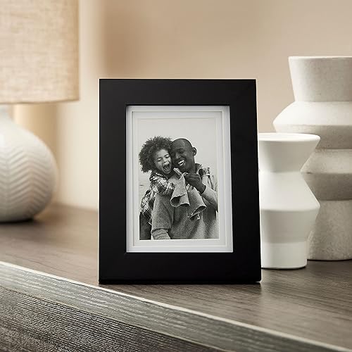 Paquete de 8: negro de 4 pulgadas x 6 pulgadas; marco de galería con paspartú doble de Studio Décor®