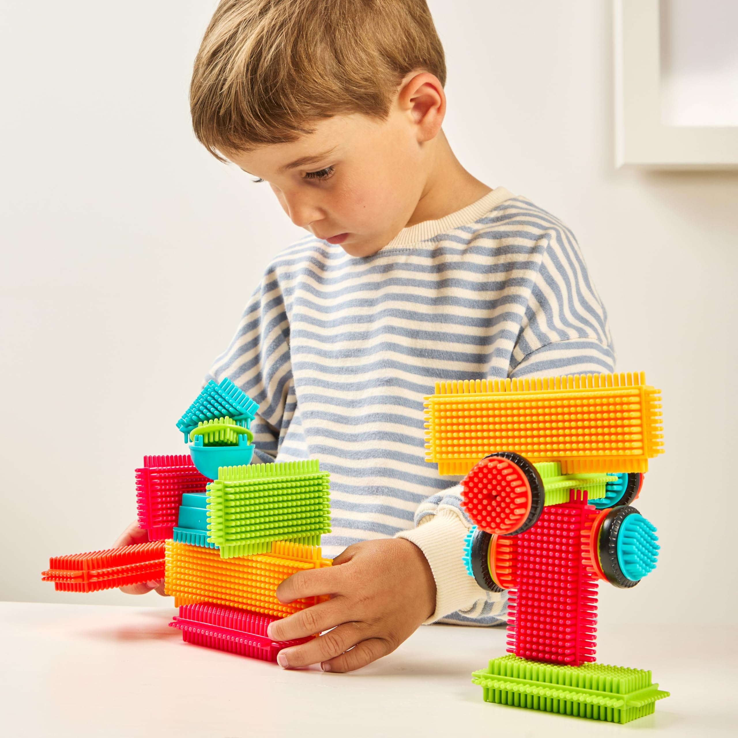 Miniland, Pegy Bricks: Windy Mill, Children's Construction Set including 22 Pieces to Build a Windmill with Spinning Blades - Image 4