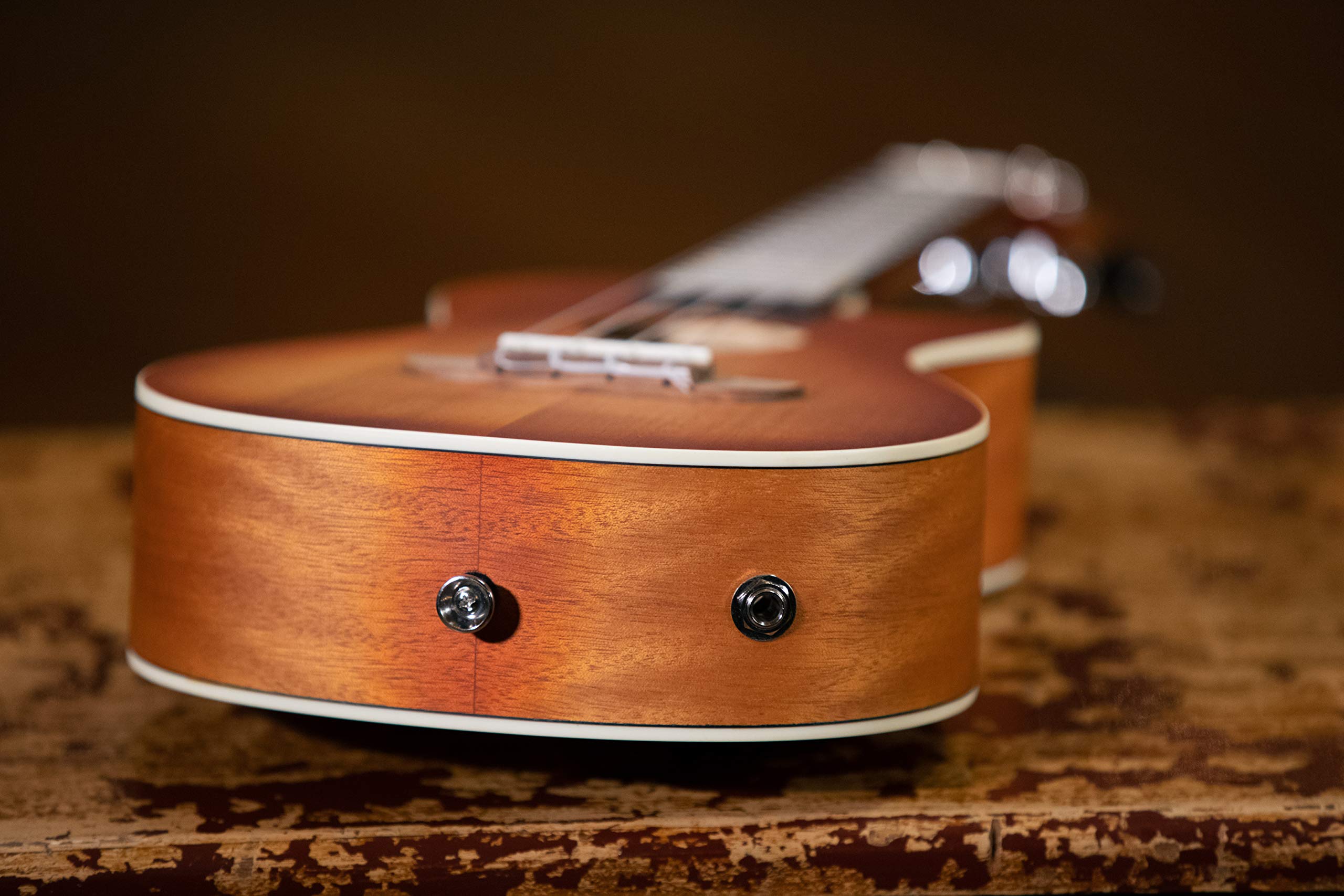 Ortega Guitars Ukulele Concerto Elettro-Acustico – Earth Series – con Cutaway – Okoume, Brown (RUDAWN-CE)