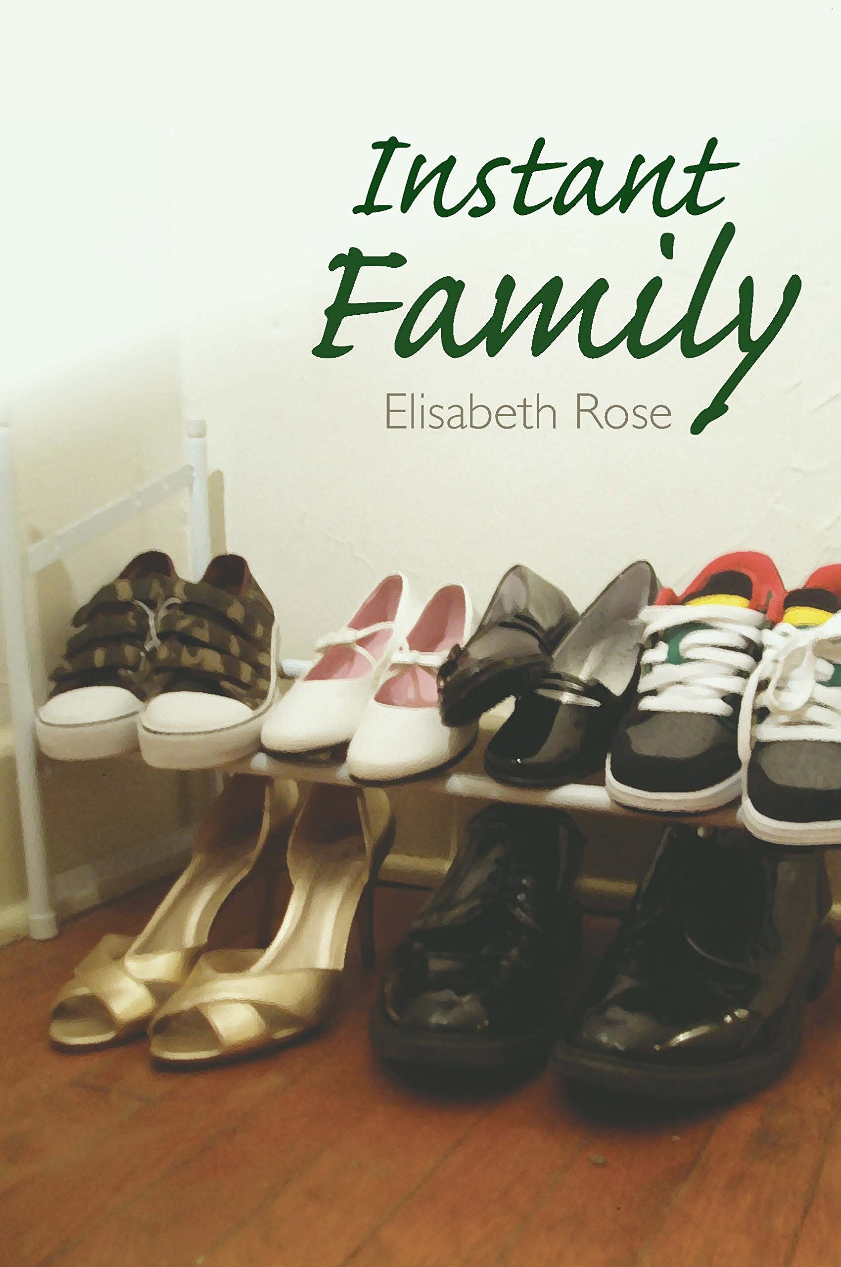 Instant Family (Thorndike Large Print Gentle Romance)