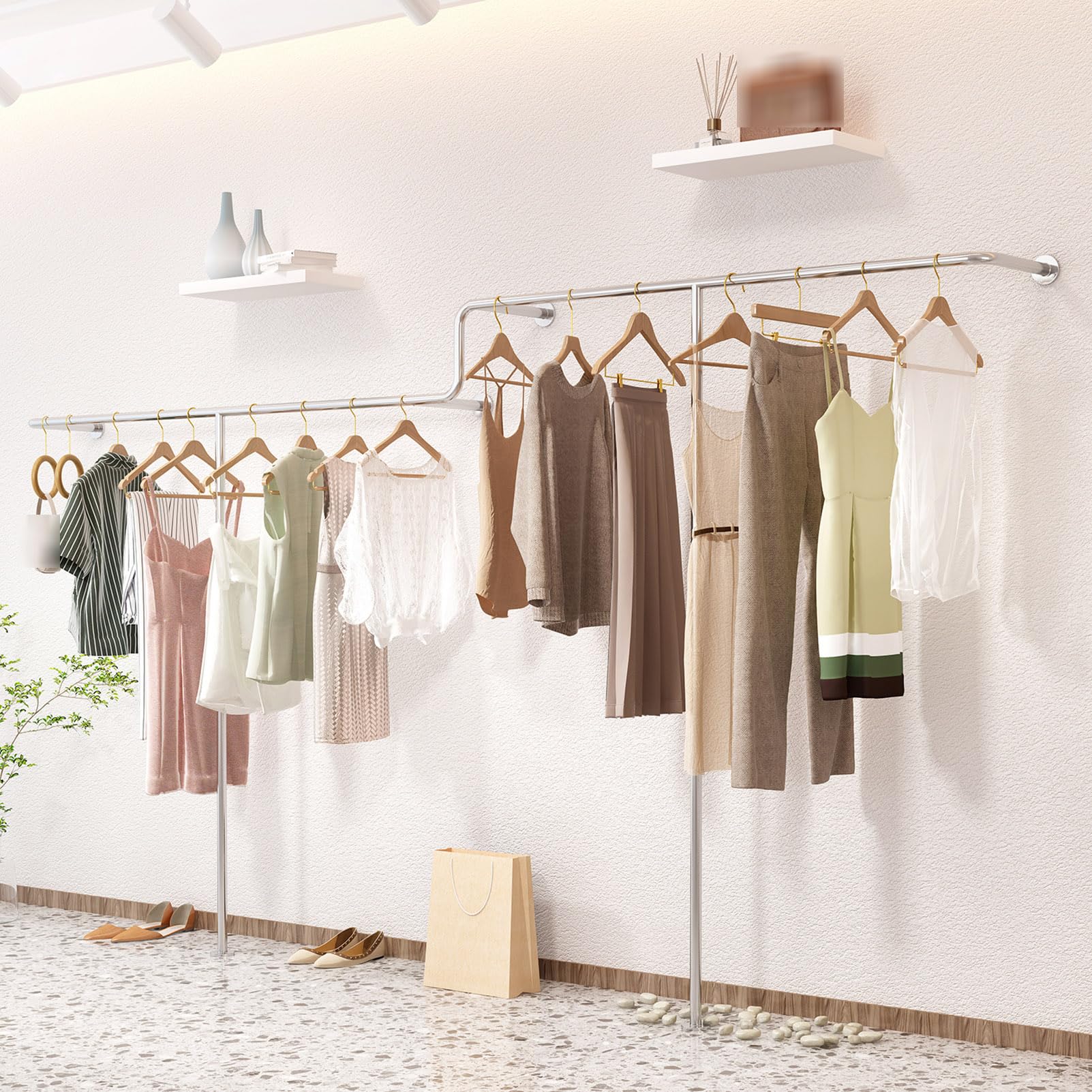Naścienny wieszak na ubrania, nowoczesny wieszak na ubrania, srebrny wieszak na ubrania komercyjne, ekspozycja na tkaniny do butików detalicznych, wytrzymały wielofunkcyjny, srebrno-podłogowy