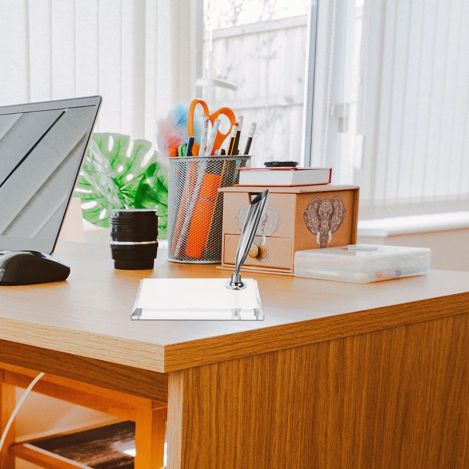 NOLITOY Vintage Style Acrylic Dip Pen Holder with Stable Base for Office image 4