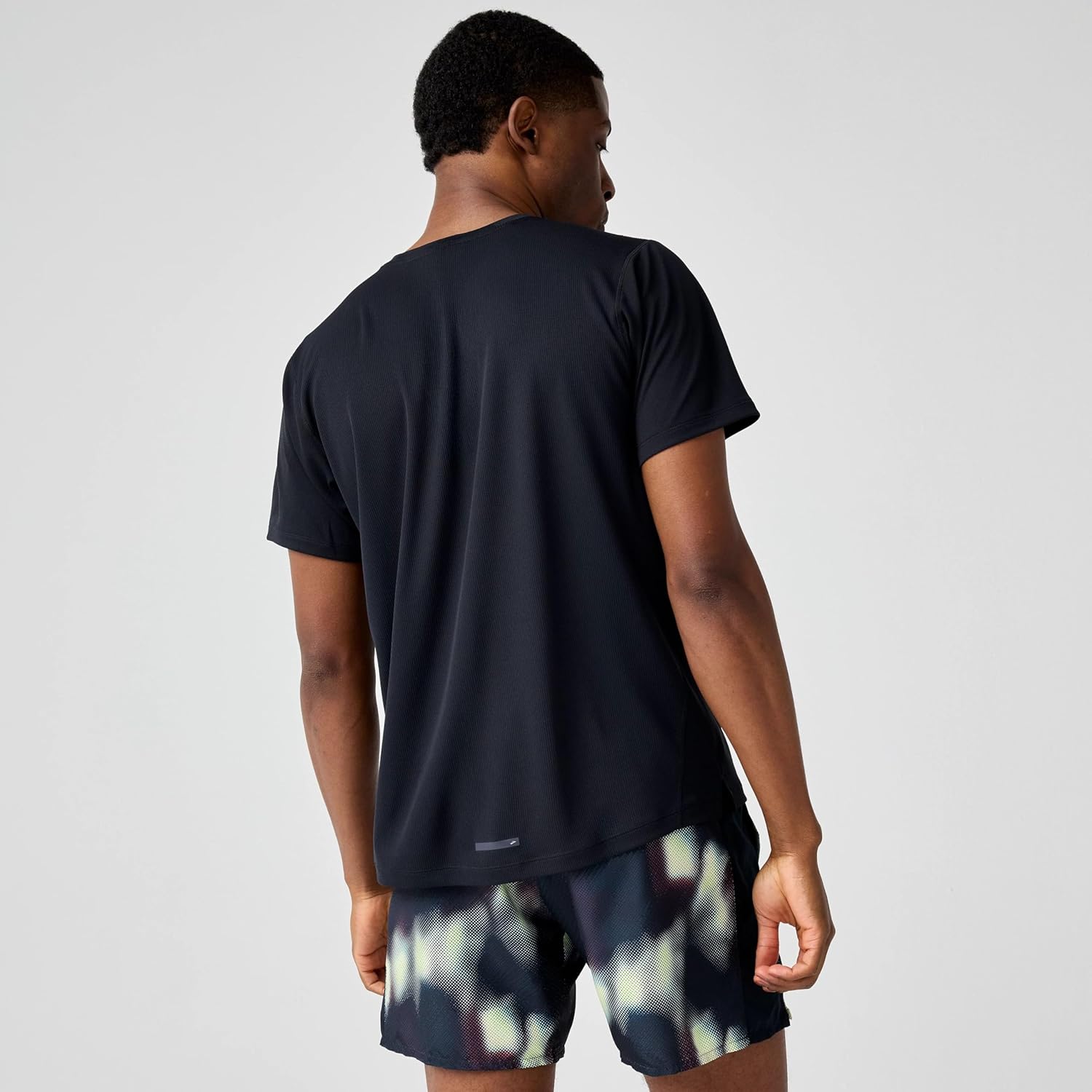 Brooks Men’s Dash Short Sleeve Shirt, Moisture-Wicking Running Tee, UPF 30+ Protection, Performance Fit & Reflective Details - Image 2