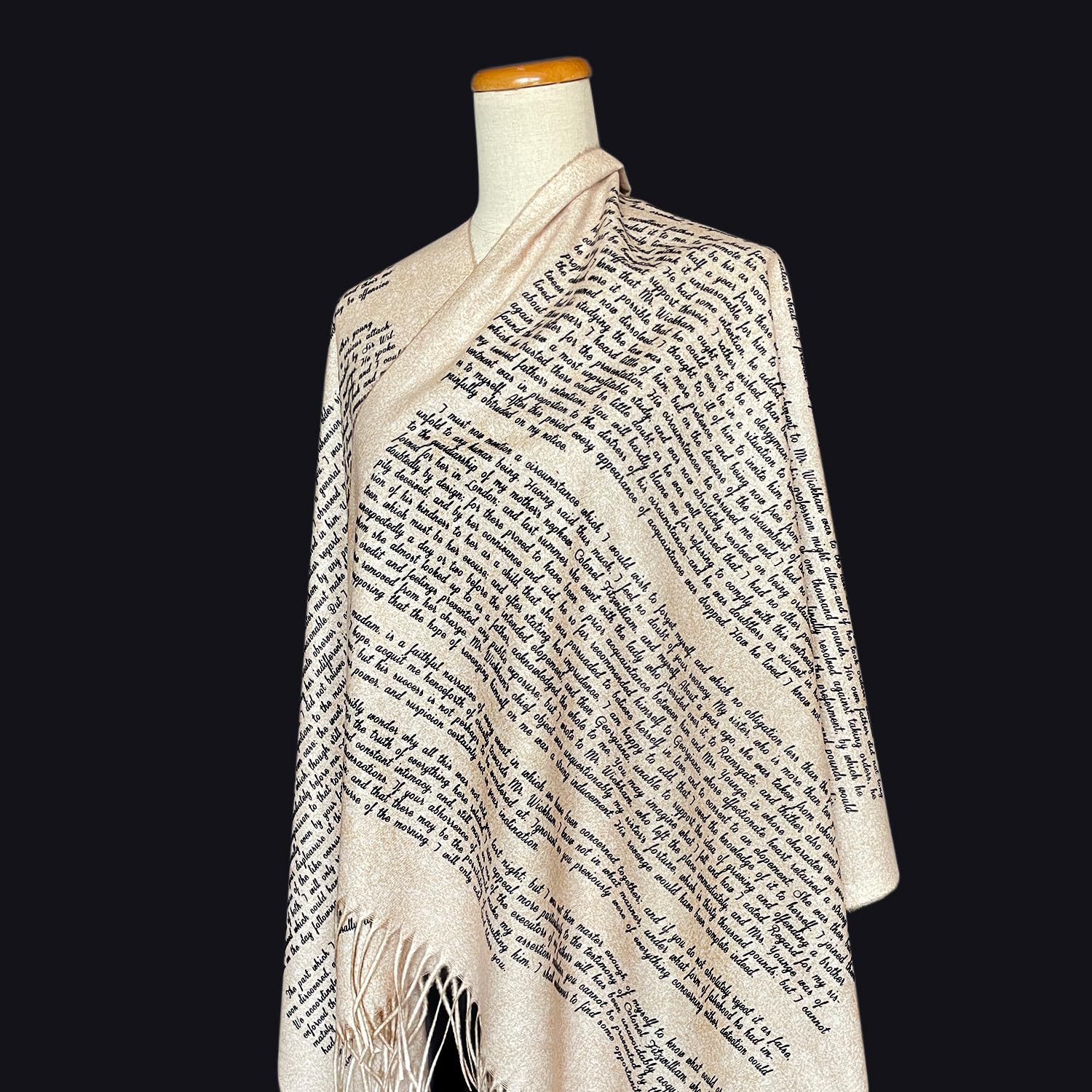 Universal Zone Jane Austen Schal mit Darcy's Letter to Elizabeth from Pride and Prejudice, Beige, 72" x 26"