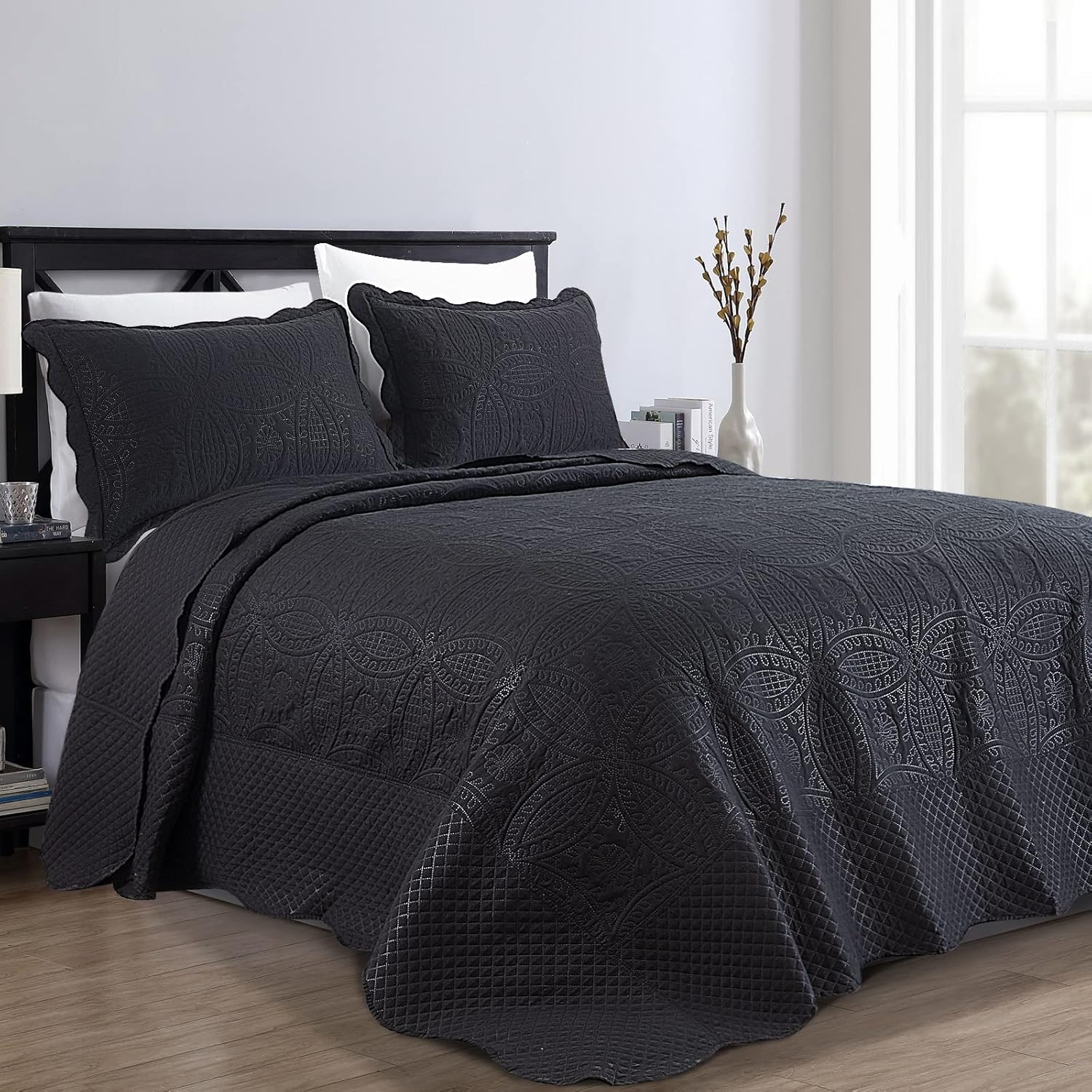 HOMBYS Oversized King Bedspreads 128x128, 3 Pieces Quilt Set, Lightweight, Soft & Extra