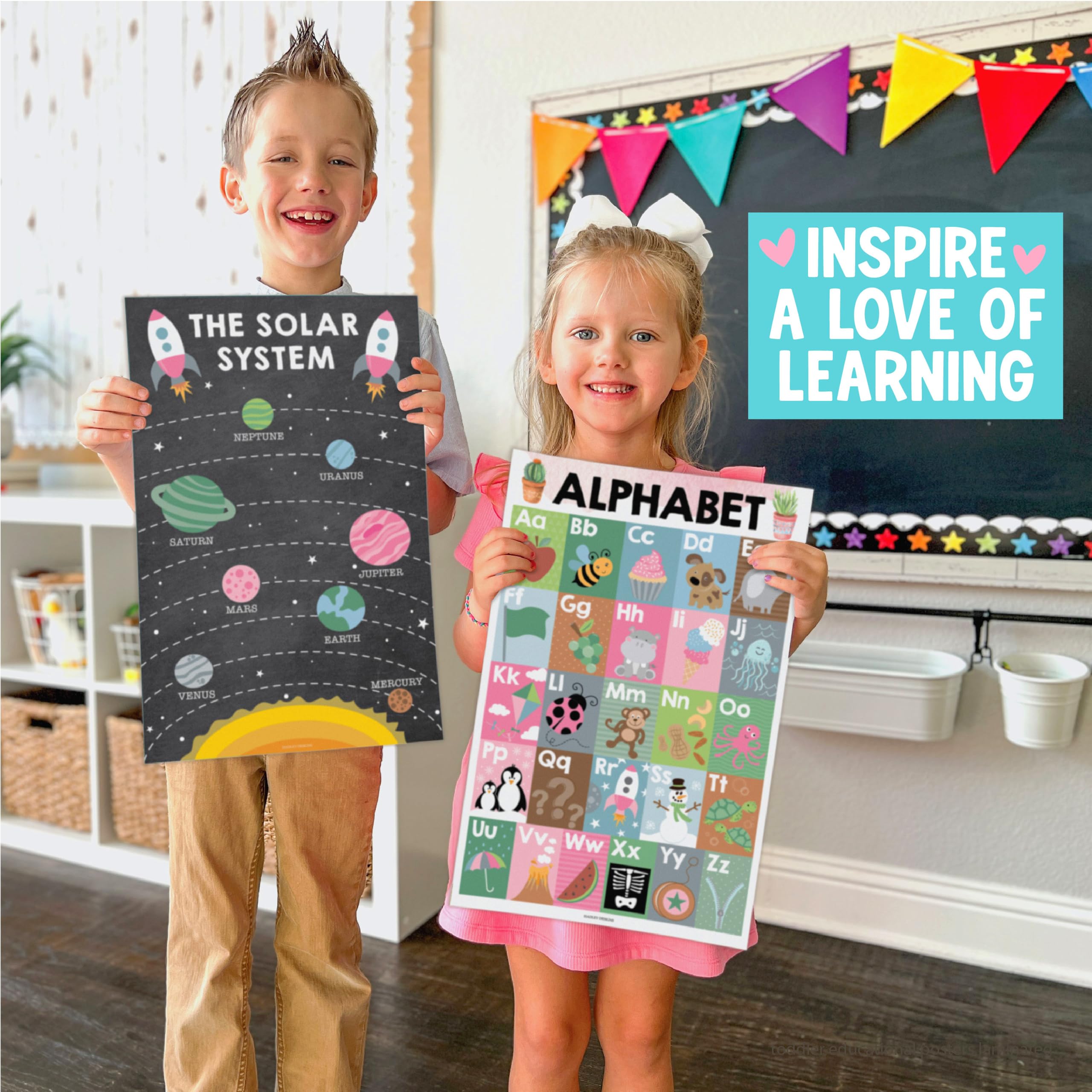 Hadley Designs Lot de 16 affiches éducatives pour les incontournables de la salle de classe – Affiches laminées pré-maternelles pour les tout-petits et les activités d'apprentissage préscolaire