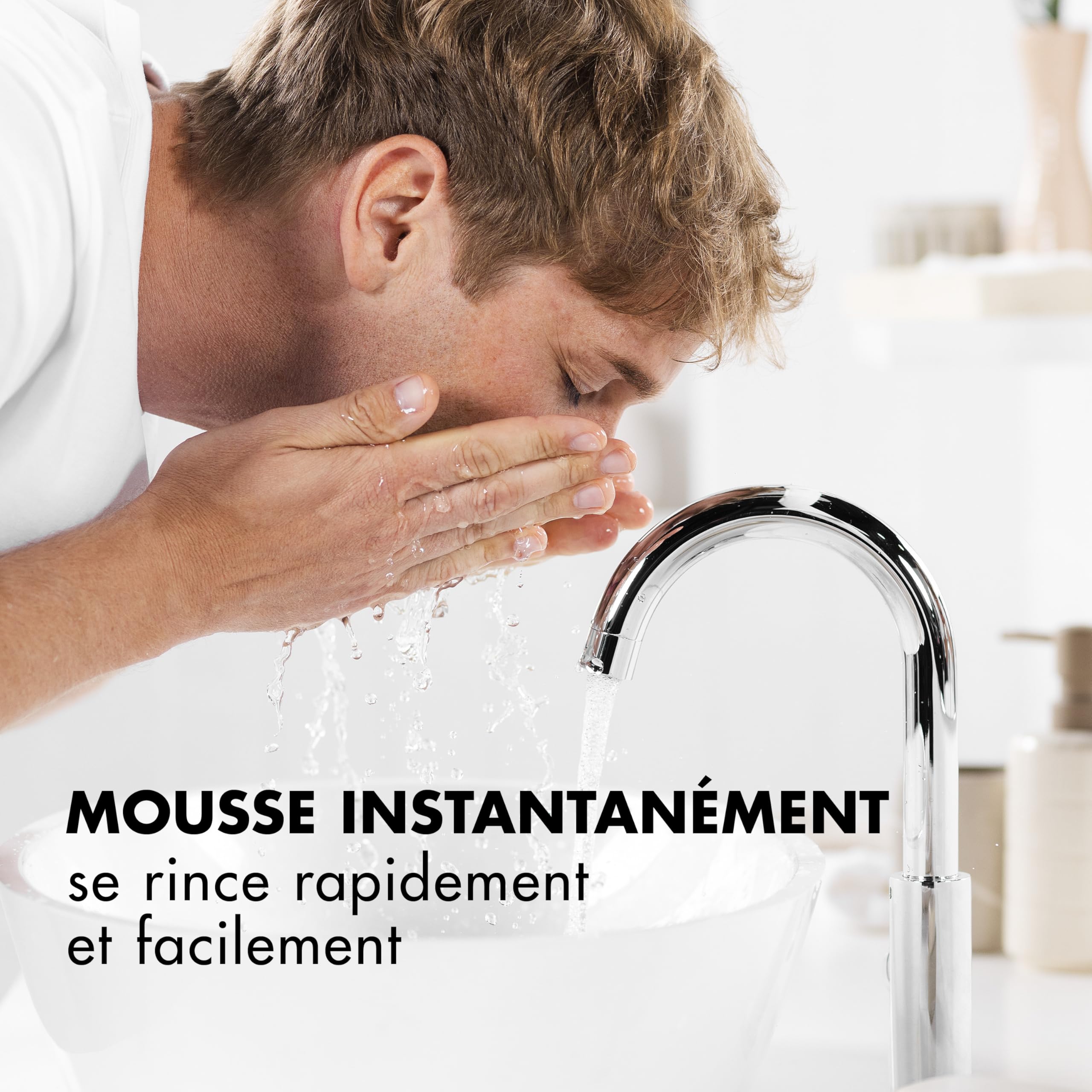 Gillette Gel à Raser Homme, pour la Peau Sensible, 200 ml | Cartouche avec un Revêtement pour Réduire la Pression sur la Peau, en Acier Inoxydable, 1 Recharge Jusqu’à 15 Rasages