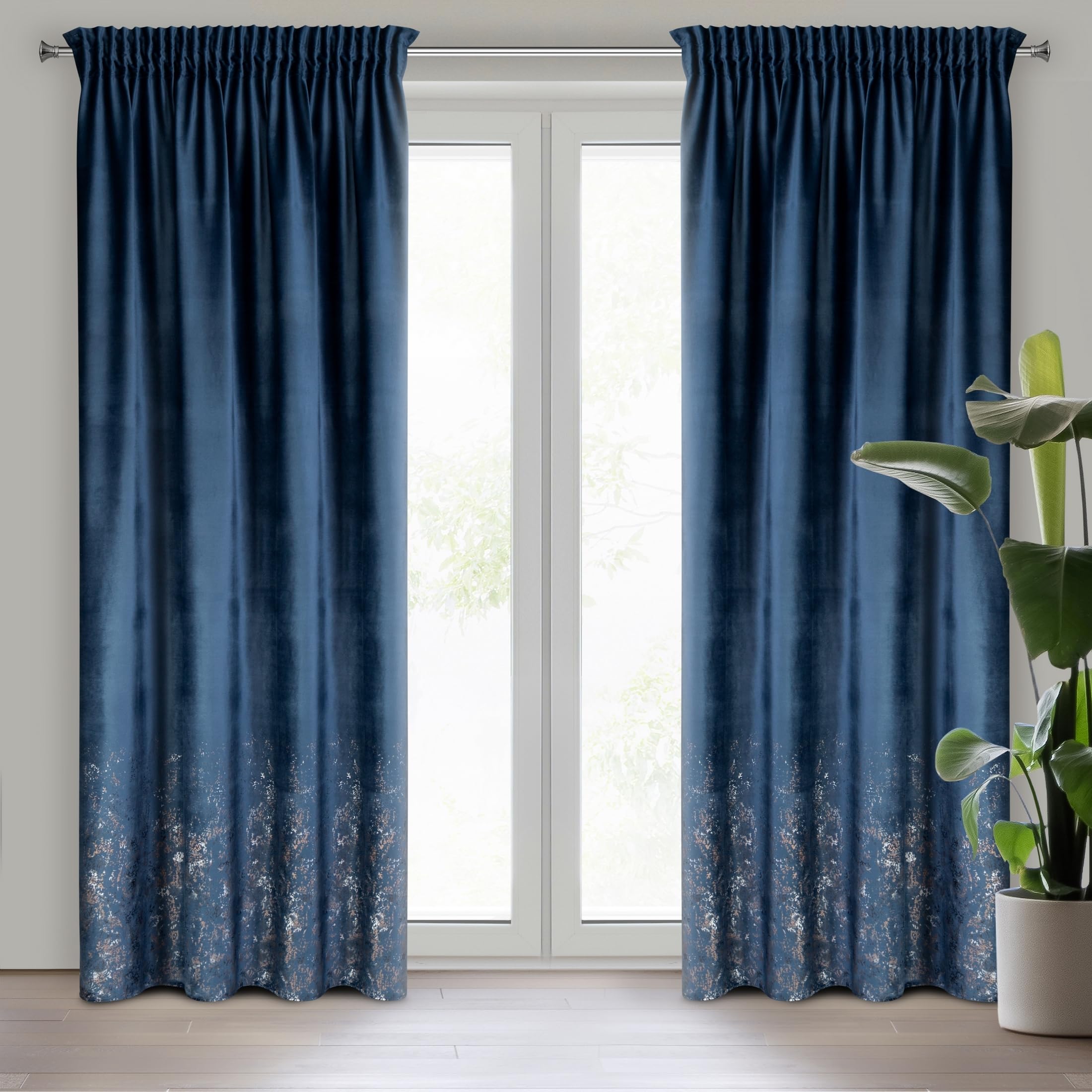 Eurofirany MIRELA Rideau en Velours avec Galon fronceur, 1 pièce, Motif doré, occultant, Glamour, élégant pour Salon, Chambre à Coucher, 140 x 270 cm, Bleu foncé