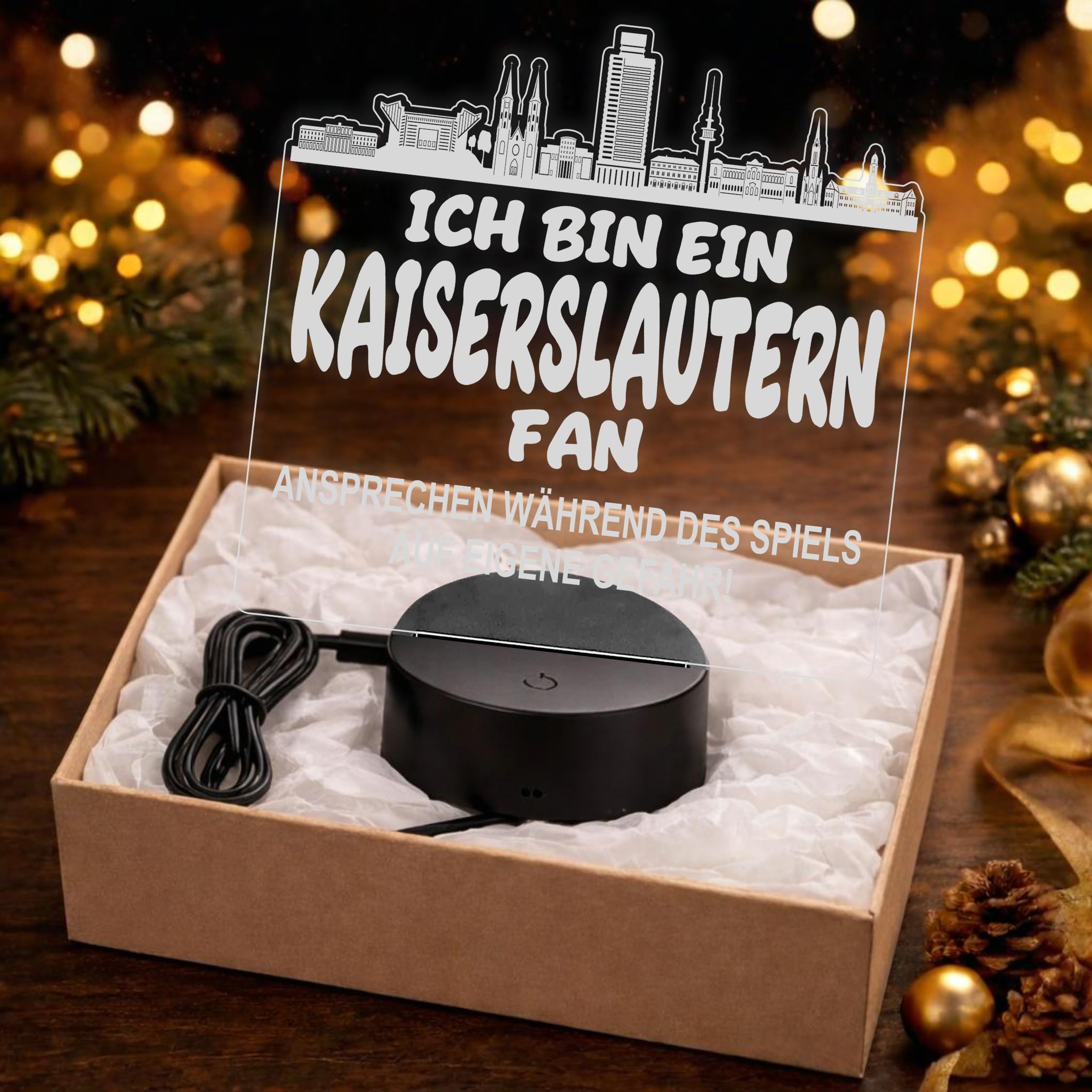 Lieblingsmensch Kaiserslautern Fan Fußball LED Nachtlicht – 3D Skyline Design „Ansprechen auf eigene Gefahr“ – RGB Farbwechsel mit Fernbedienung & Touch – Stimmungslicht für die Man Cave – 19x23cm