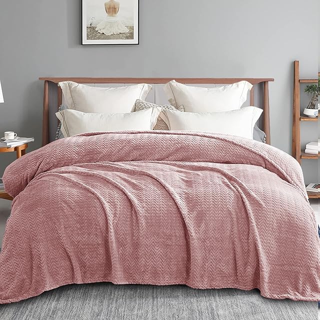 Exclusivo Mezcla Queen Size Flannel Fleece Blanket, 230x230 CM Soft Jacquard Weave Wave Pattern Velvet Plush Bed Blanket, Pink Blanket