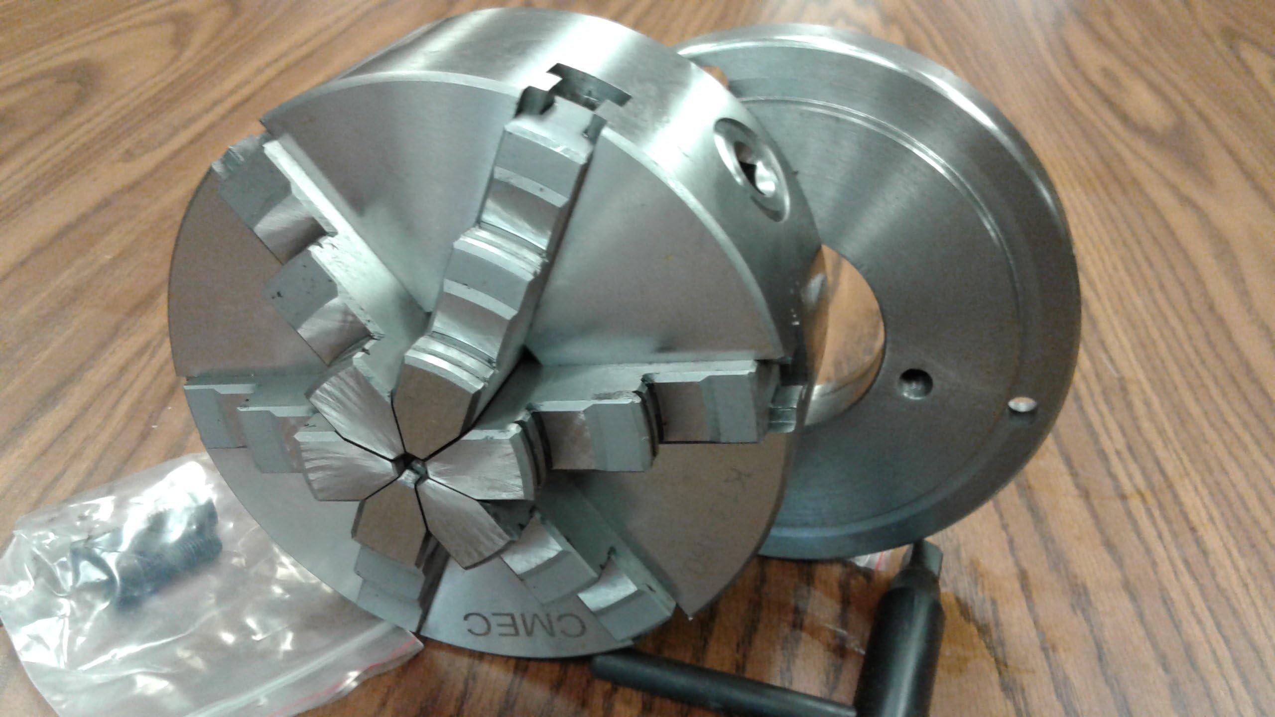 6" 6-JAW SELF-Centering Lathe Chuck w. Solid Jaws w. D1-4 Adapter-New