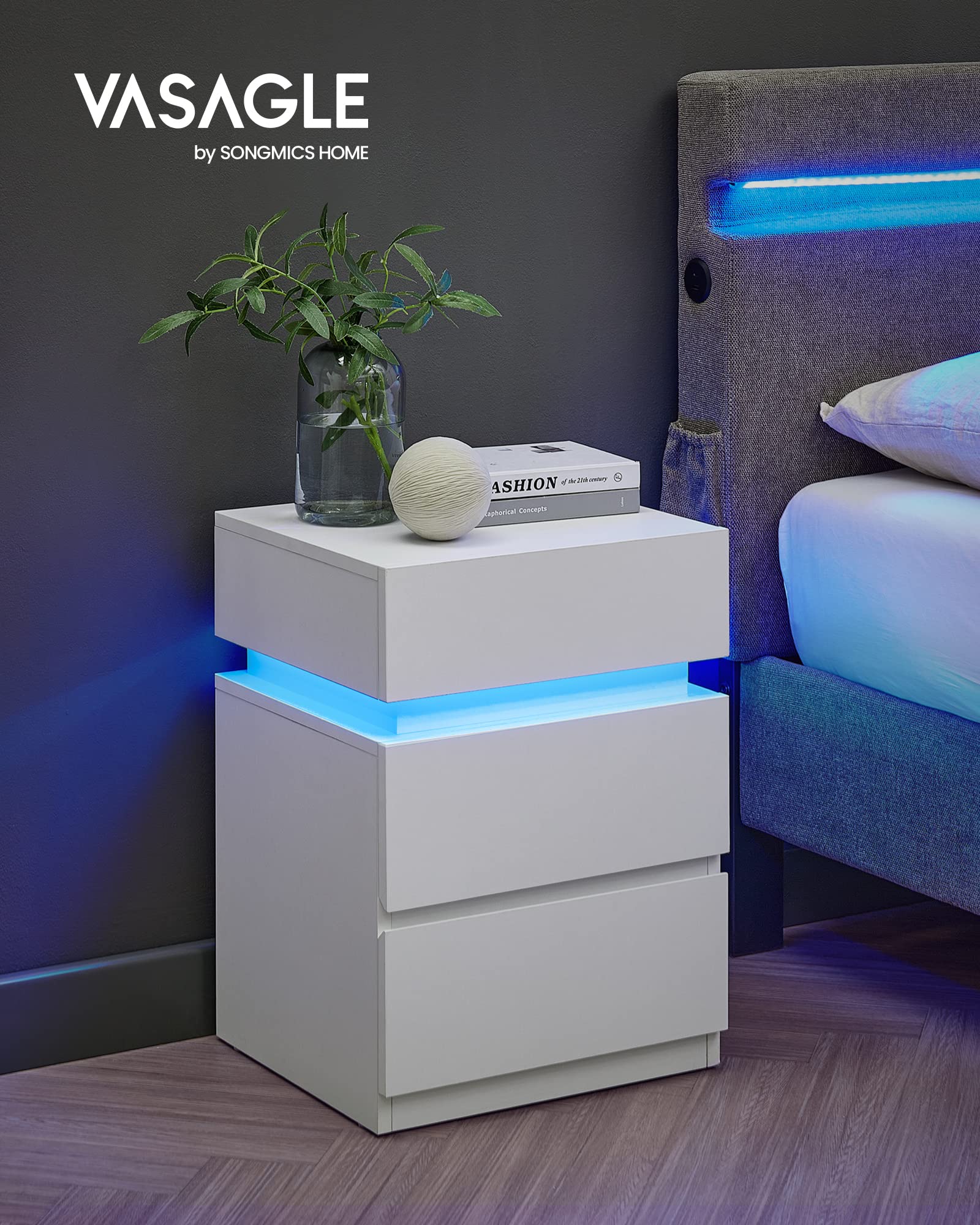 VASAGLE KAILYN Collezione - Comodino con Striscia Luminosa di Luci a LED Multicolore Variabile, 3 Cassetti, Tavolino in Stile Moderno, 35 x 40 x 55 cm, Bianco LET630T10