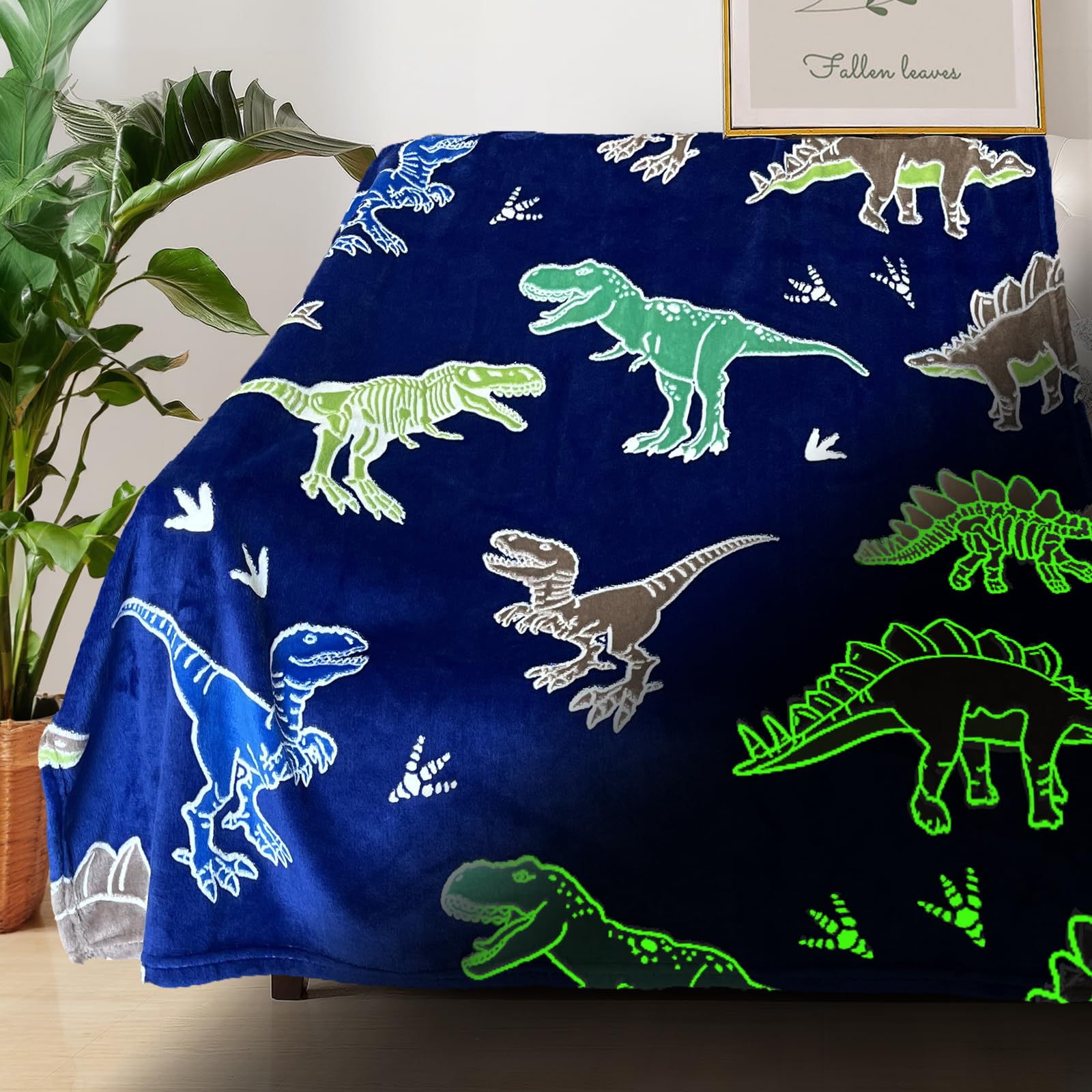 COMFAR Dinosaur Blanket for Boys, Dinosaur Glow in The Dark Blanket for Kids/Toddler/Baby, Soft Fleece Blankets and Throw, Birthday 40"x 50"