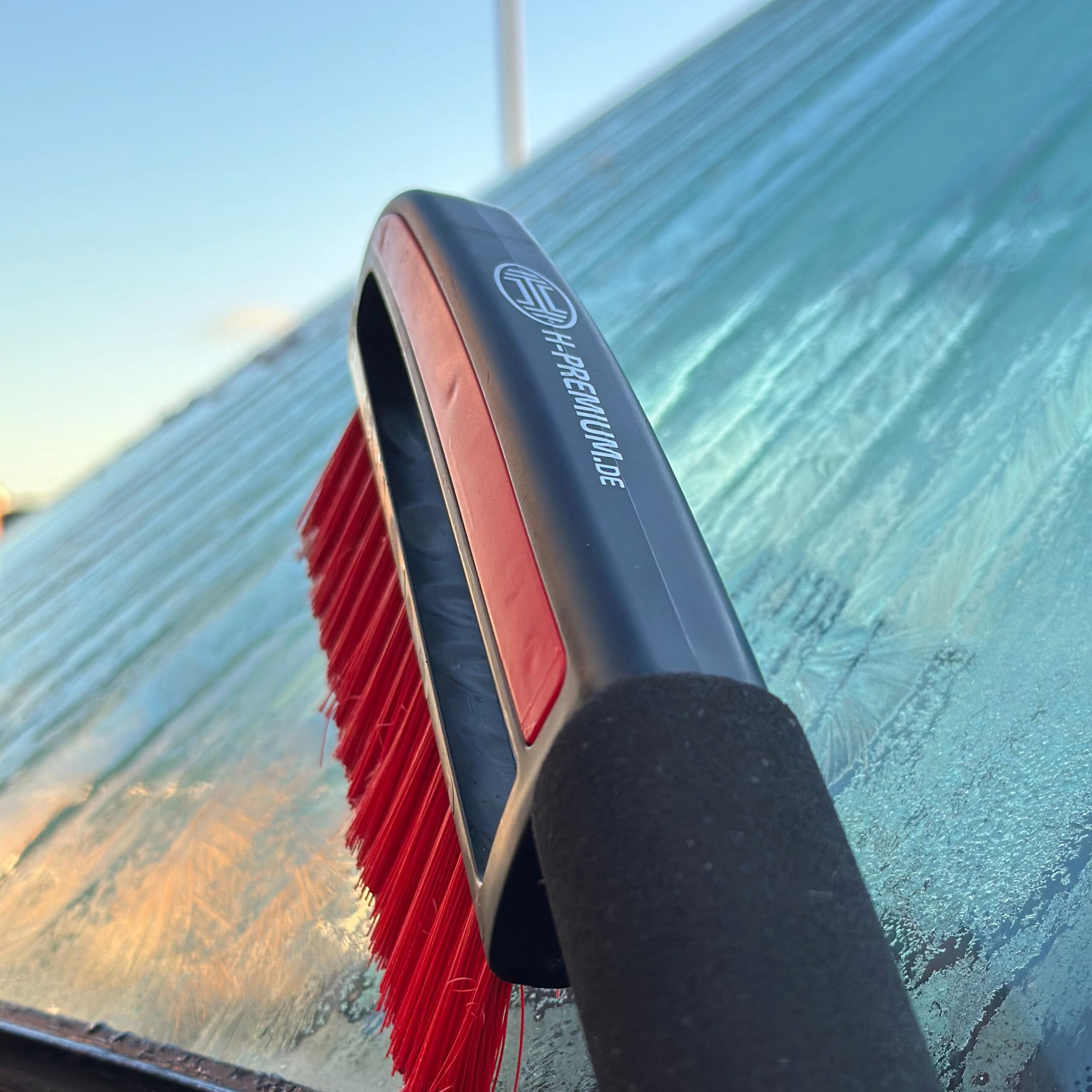 HEYNER® Samochodowa skrobaczka do lodu z trzepaczką Skrobaczka do lodu i miotełka z ergonomicznym, miękkim uchwytem