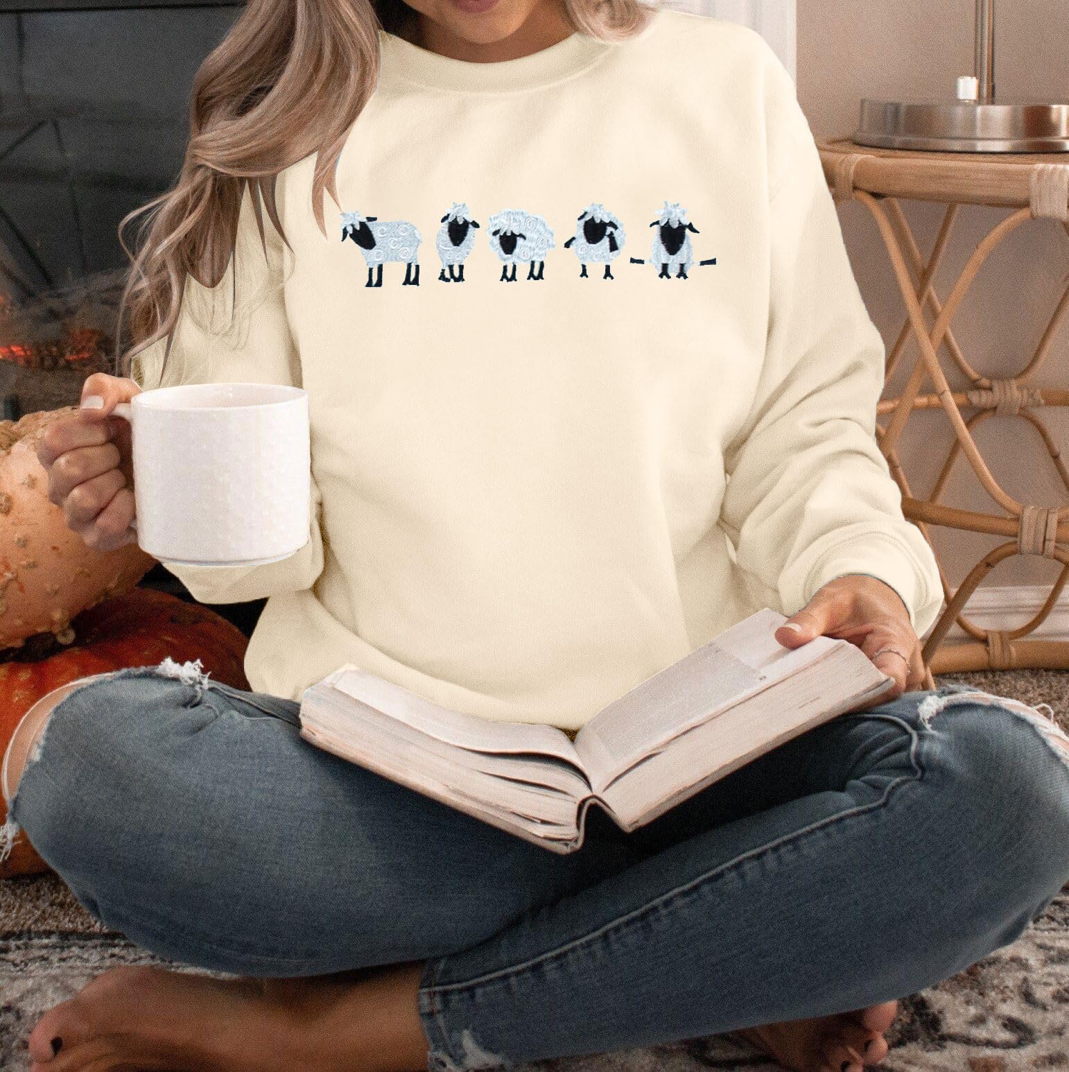 LUKYCILD Gesticktes Schaf-Sweatshirt für Damen, niedliches Bauernhof-Hemd, lustiger Tierpullover, lässig, Grafik, langärmeliges Oberteil