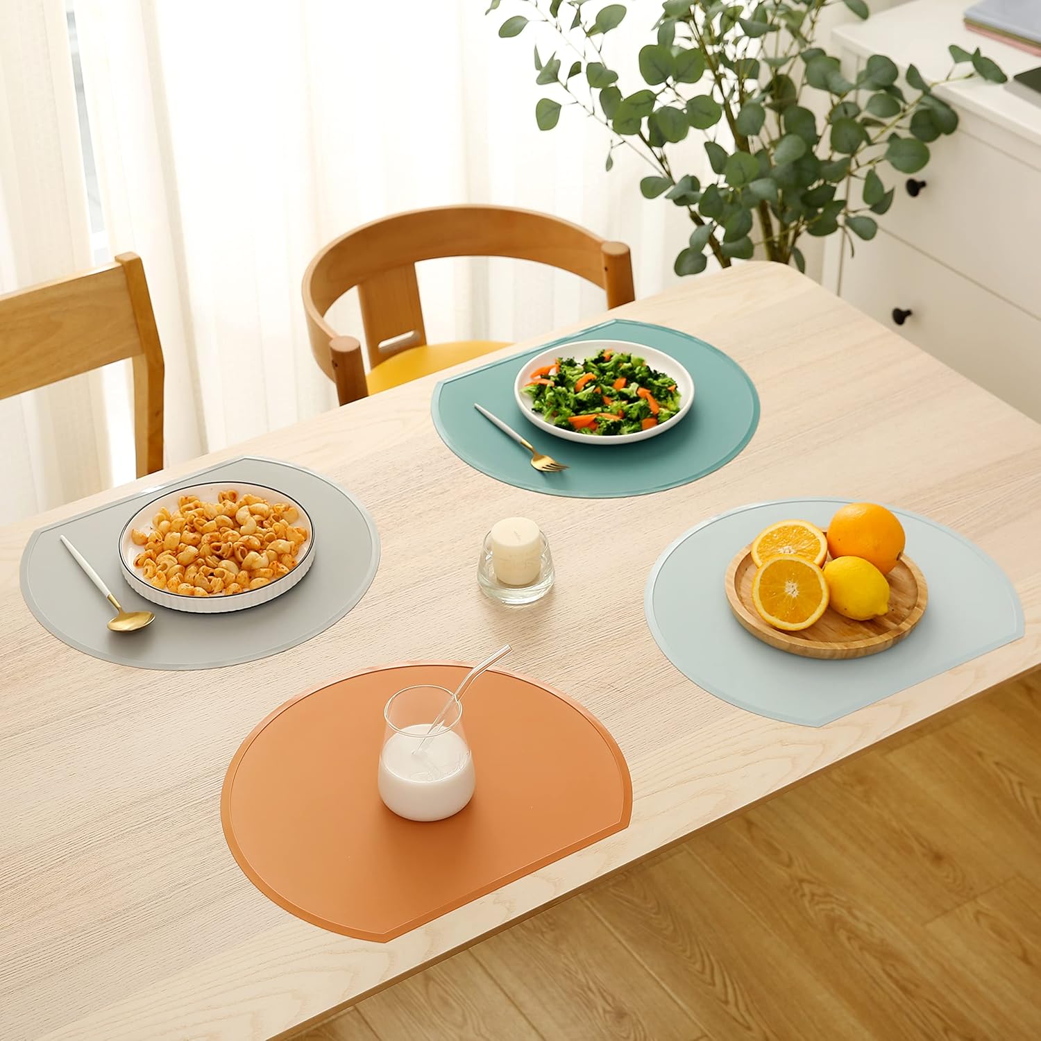 Silicone Placemats Set of 4 Non-Slip Table Mats for Dining, Kitchen, Stain Resistant Heat-Resistant Placemat Portable Food Mat, 14.9" x 12.9"x 0.04"
