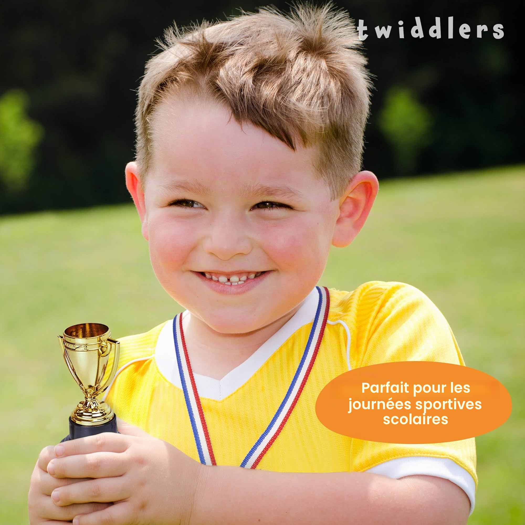 THE TWIDDLERS 24 Pièces Mini Trophées & Médailles pour Fête Anniversaire des Enfants, Sport Scolaire, Tournoi & Fêtes Costumées Halloween - Cadeaux Invités & Récompenses