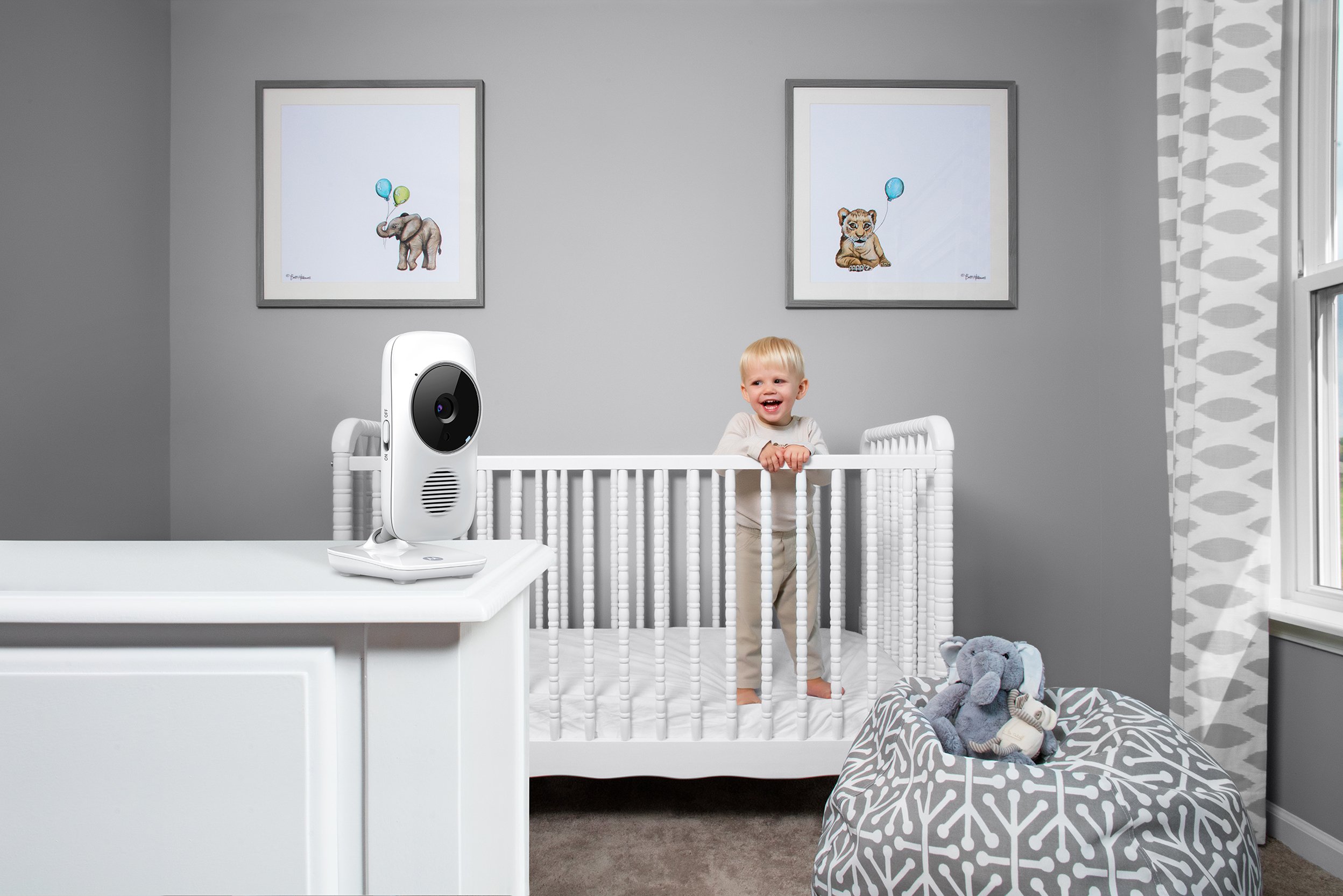 Motorola Baby MBP 67 Connect wideo, biała kamera do monitoringu niemowląt, 2-drożna komunikacja dzięki wbudowanej funkcji interkomu