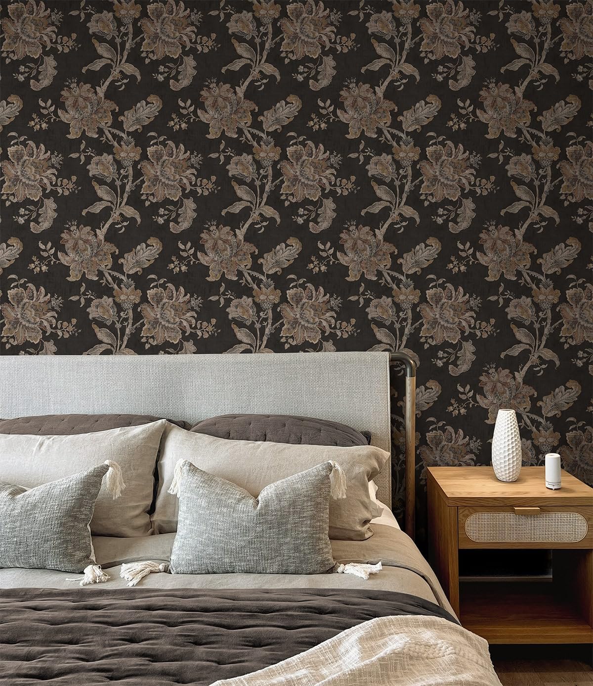NextWall Anelda Jacobean Vintage Peel and Stick Wallpaper (Ironwork & Russett)