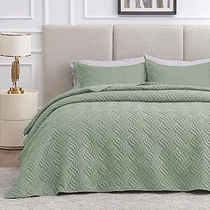 Love's cabin King Size Quilt Bedding Set Sage Bedspreads - Bed Summer Lightweight Bedspread Comforter - Wave Pattern Bedding Coverlet for All Season - 3 Pieces (1 Quilt, 2 Pillow Shams)
