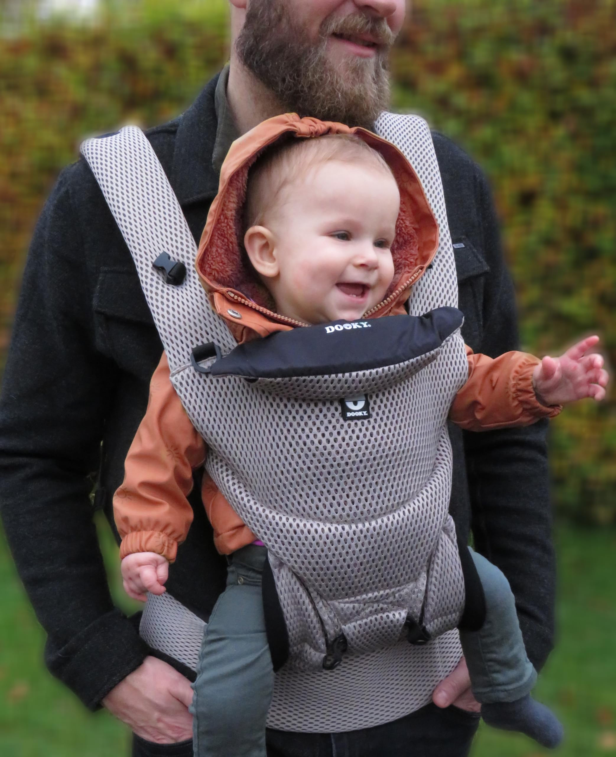 Dooky Urban Comfort ergonomiczne nosidełko dla niemowląt (odpowiednie dla dzieci w wieku 0-3 lat i 3,5-15 kg, oddychający materiał, trzy różne możliwości noszenia), kolor: beżowy desert