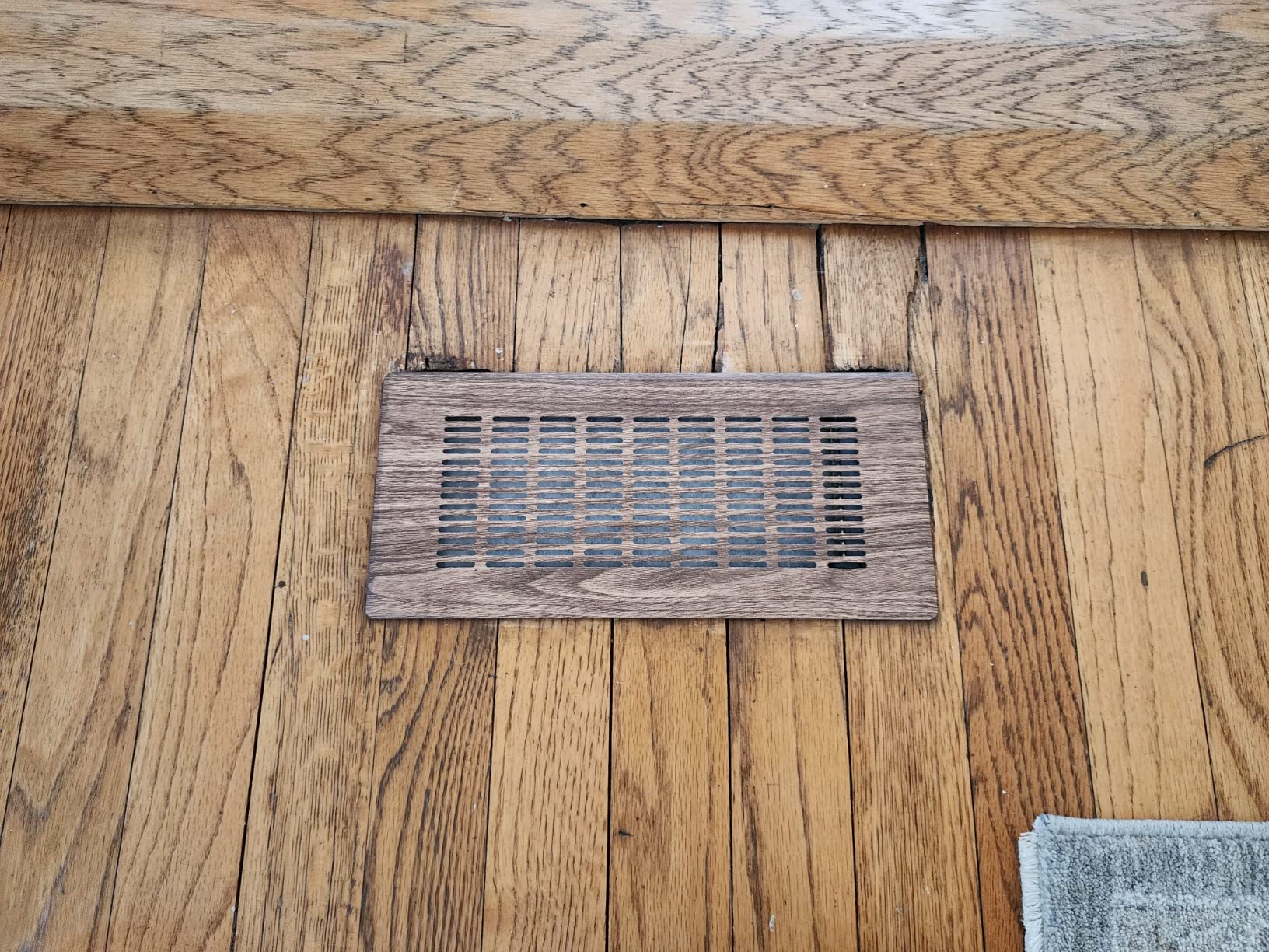 3/mo Finance Golden Tripod Aerometal Floor Register 4" x 10" (Duct