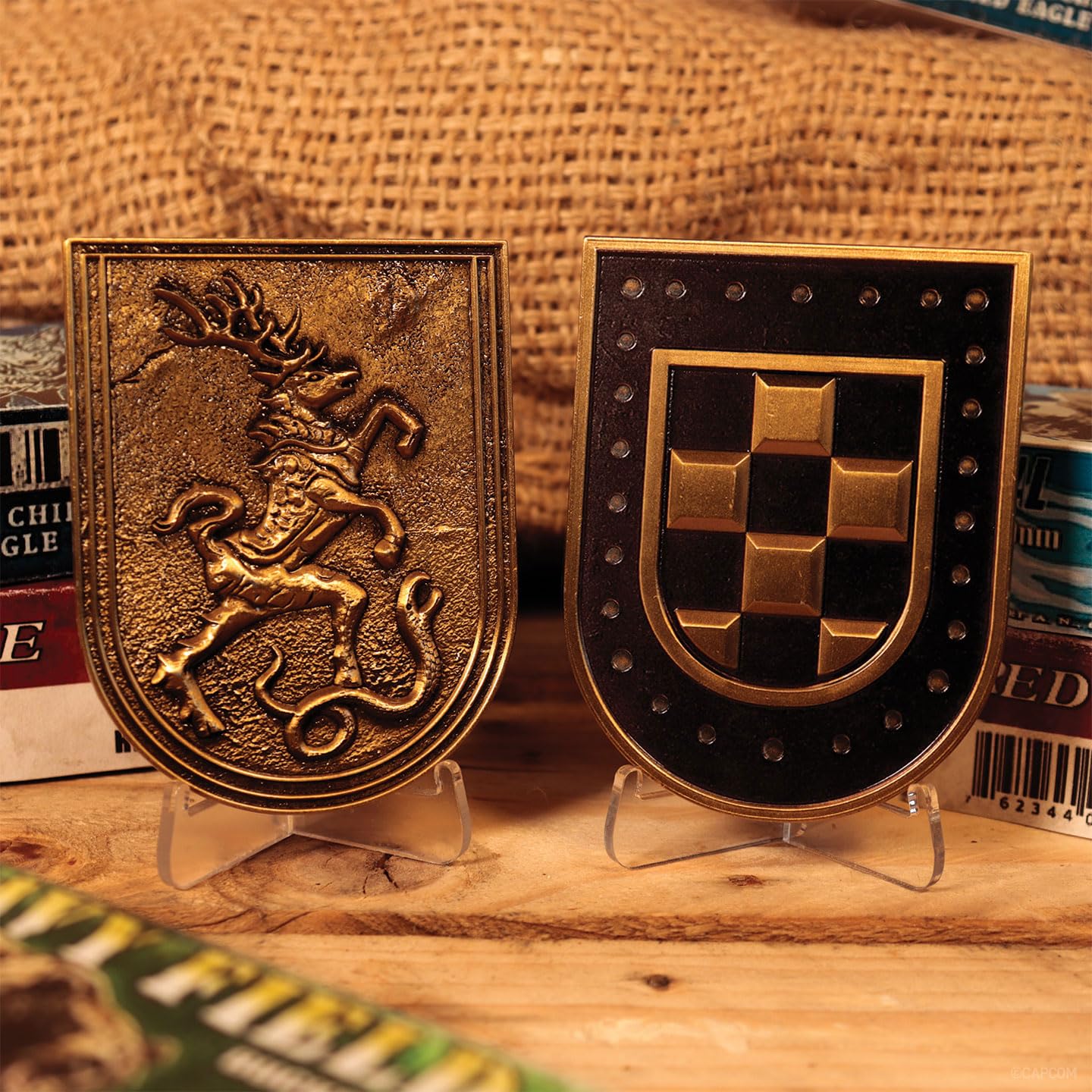 FaNaTtik Médaillon en métal de collection Resident Evil 4 Salazar Family Insignia