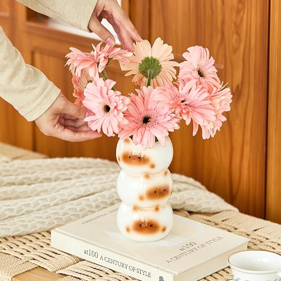 17cm Cute Cat Vase, Modern White Flower Vase Whimsical Ceramic Vases for Cat Lovers, Unique Vases for Home Farmhouse Bedroom Living Room Table Centerpieces Shelf Ornaments
