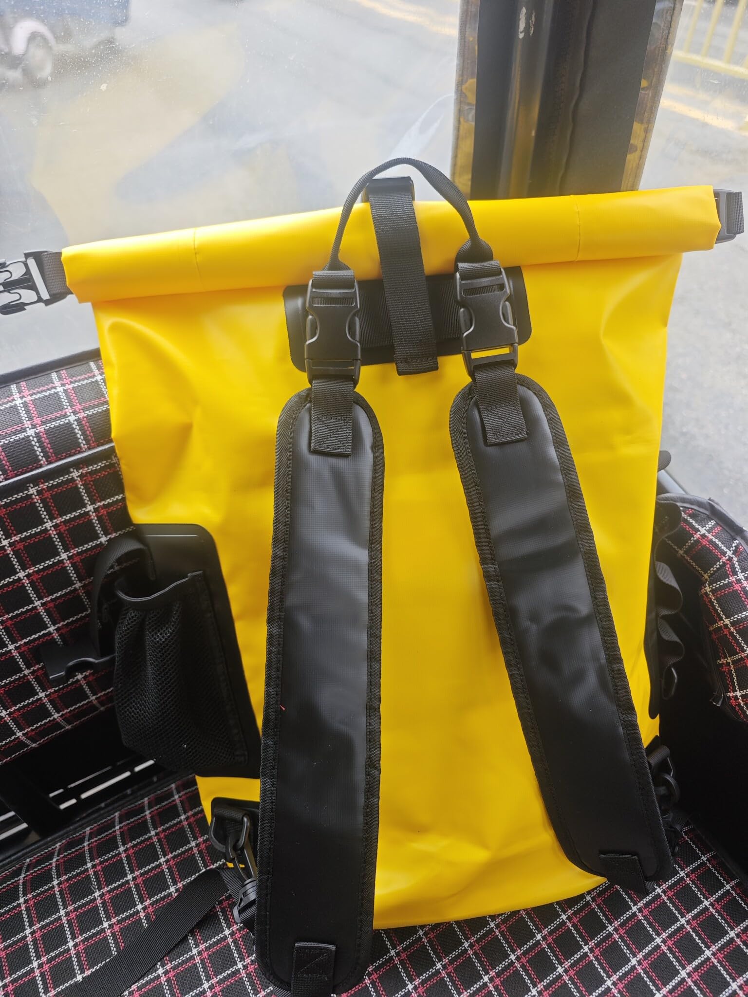 Zaino Impermeabile Rolltop 25L Grande Capacità Per Escursionismo All'Aperto, Viaggi, Kayak, Nautica, Campeggio, Rafting E Pesca (Giallo)