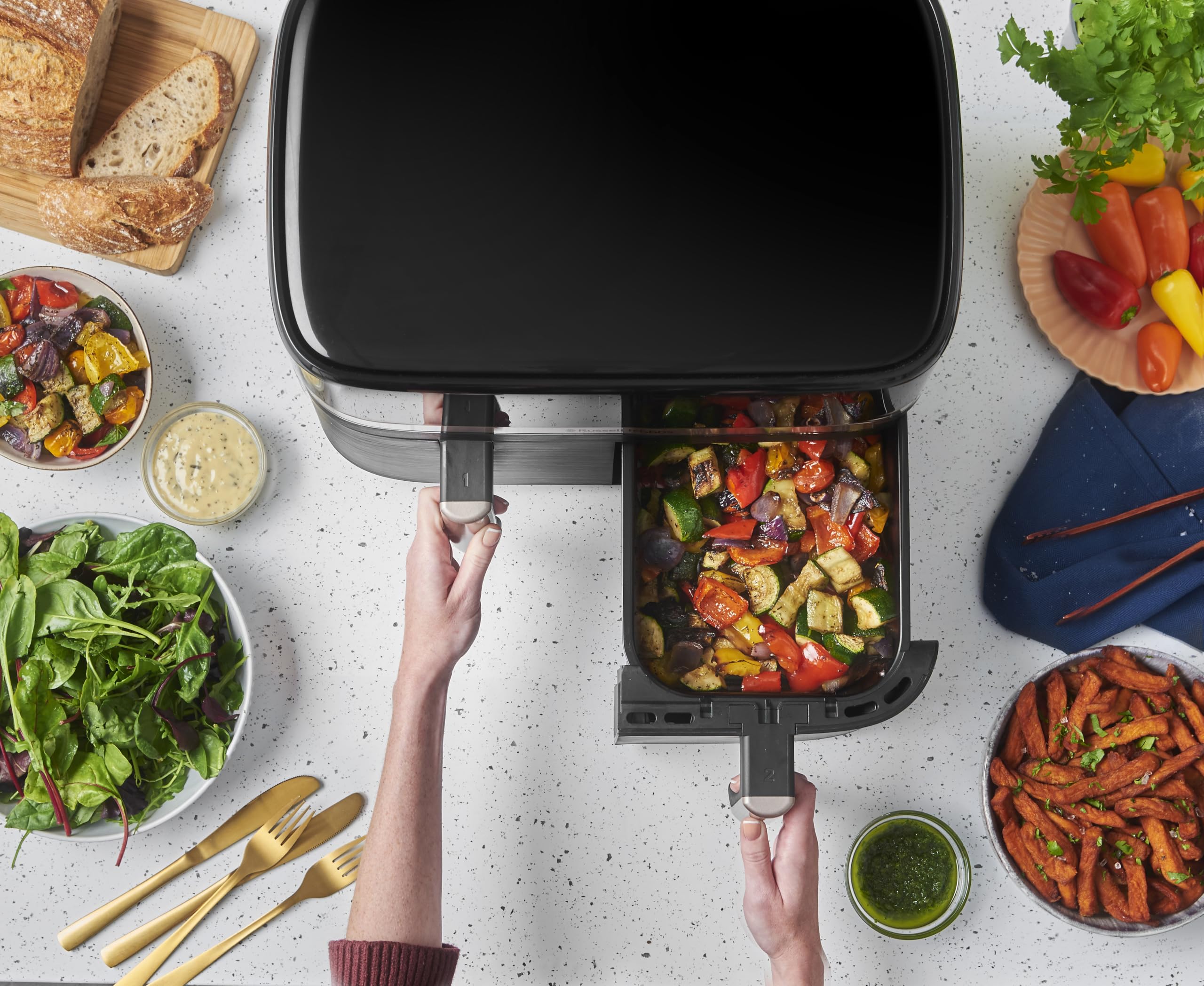 Russell Hobbs Heißluftfritteuse 2 Kammern 9L Rapid AirFryer [2 Fächer je 4,5l, sehr leiser Betrieb, 9 Programme] SatisFry Fritteuse (spülmaschinenfest, Match & Synchronisierungsfunktion) 27681-56