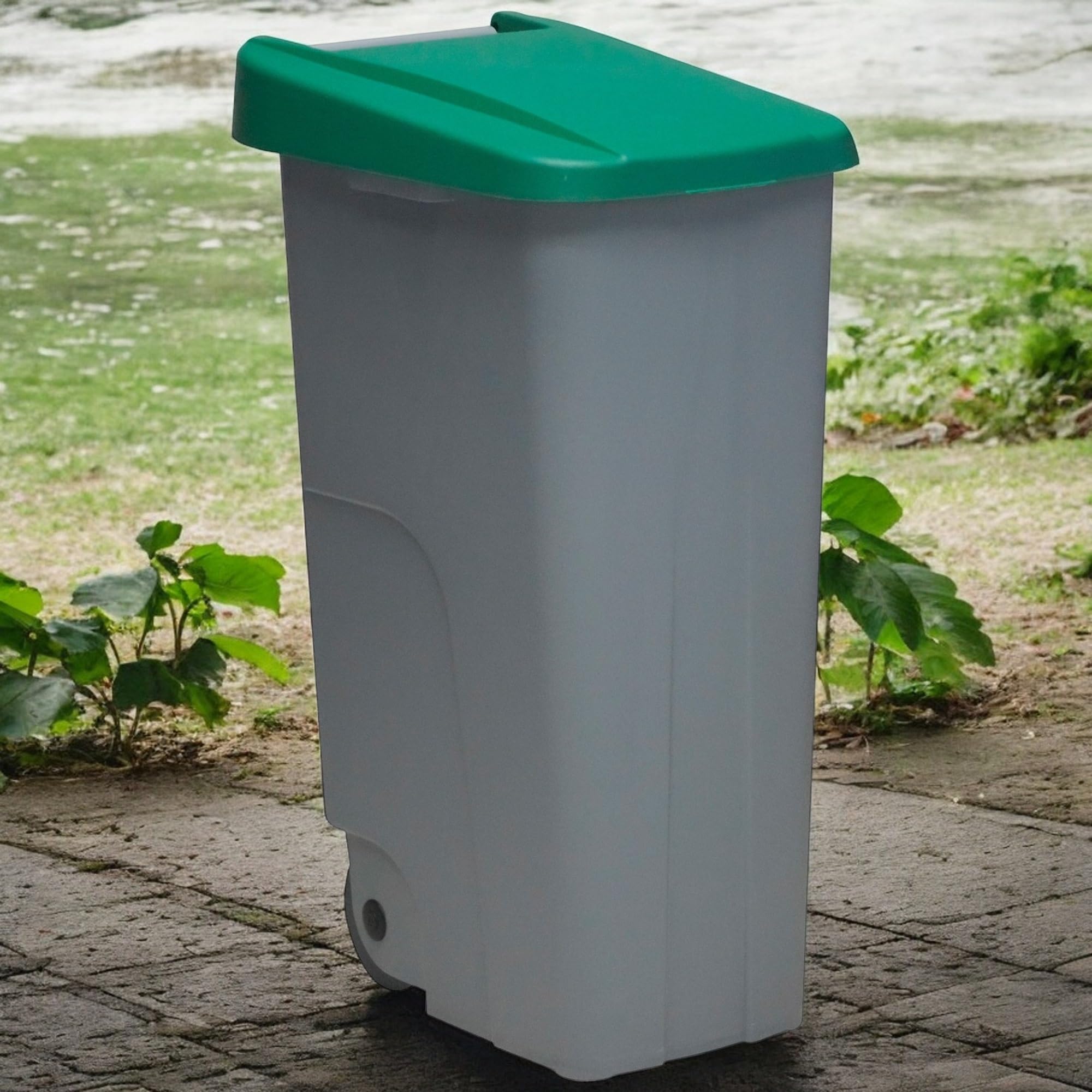 WELL HOME MOBILIARIO & DECORACIÓN Conteneur fermé 110 L vert H.88 cm + rouleau de 10 sacs poubelle 120 l