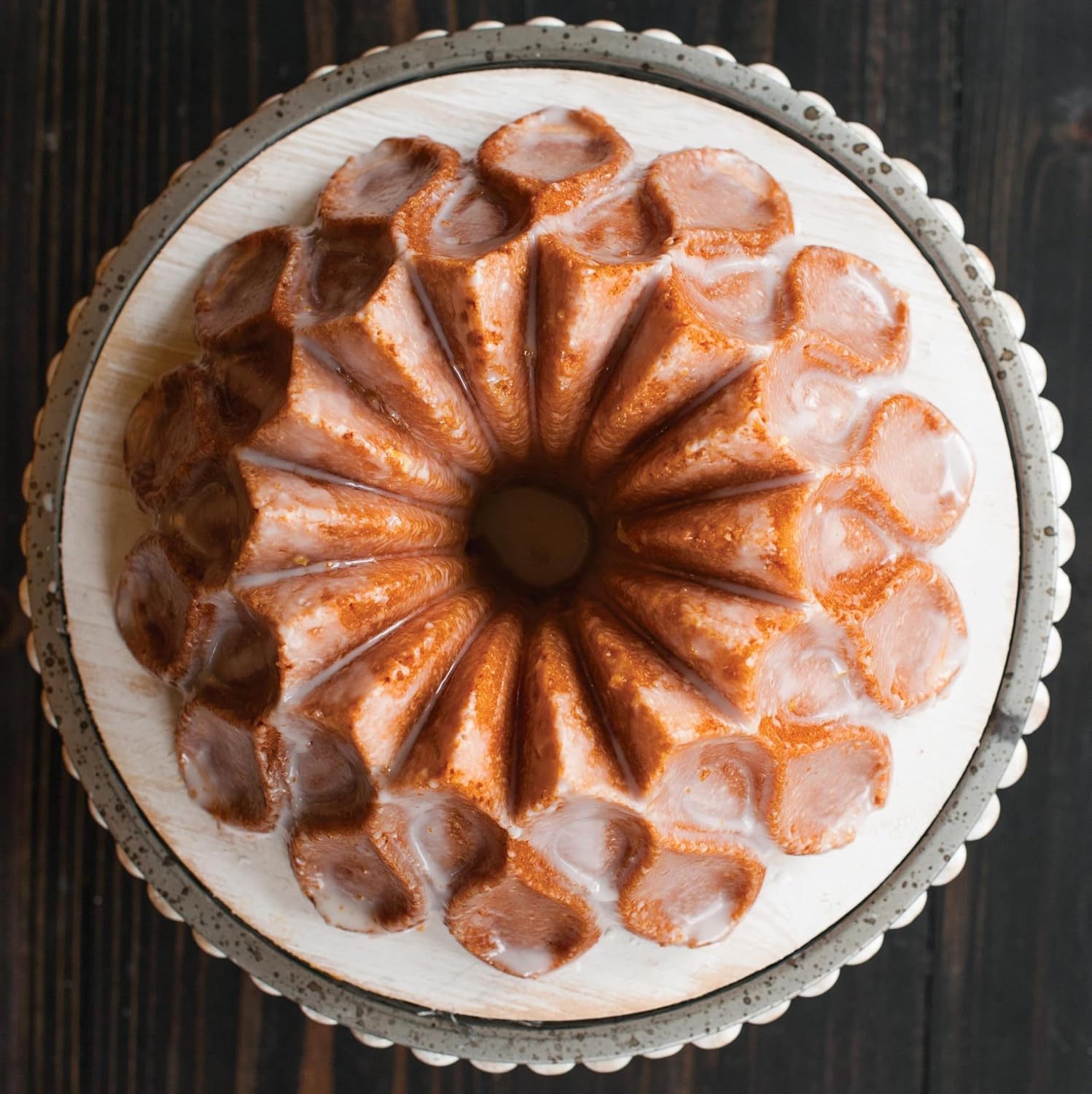 Nordic Ware Crown Bundt Pan - Image 6