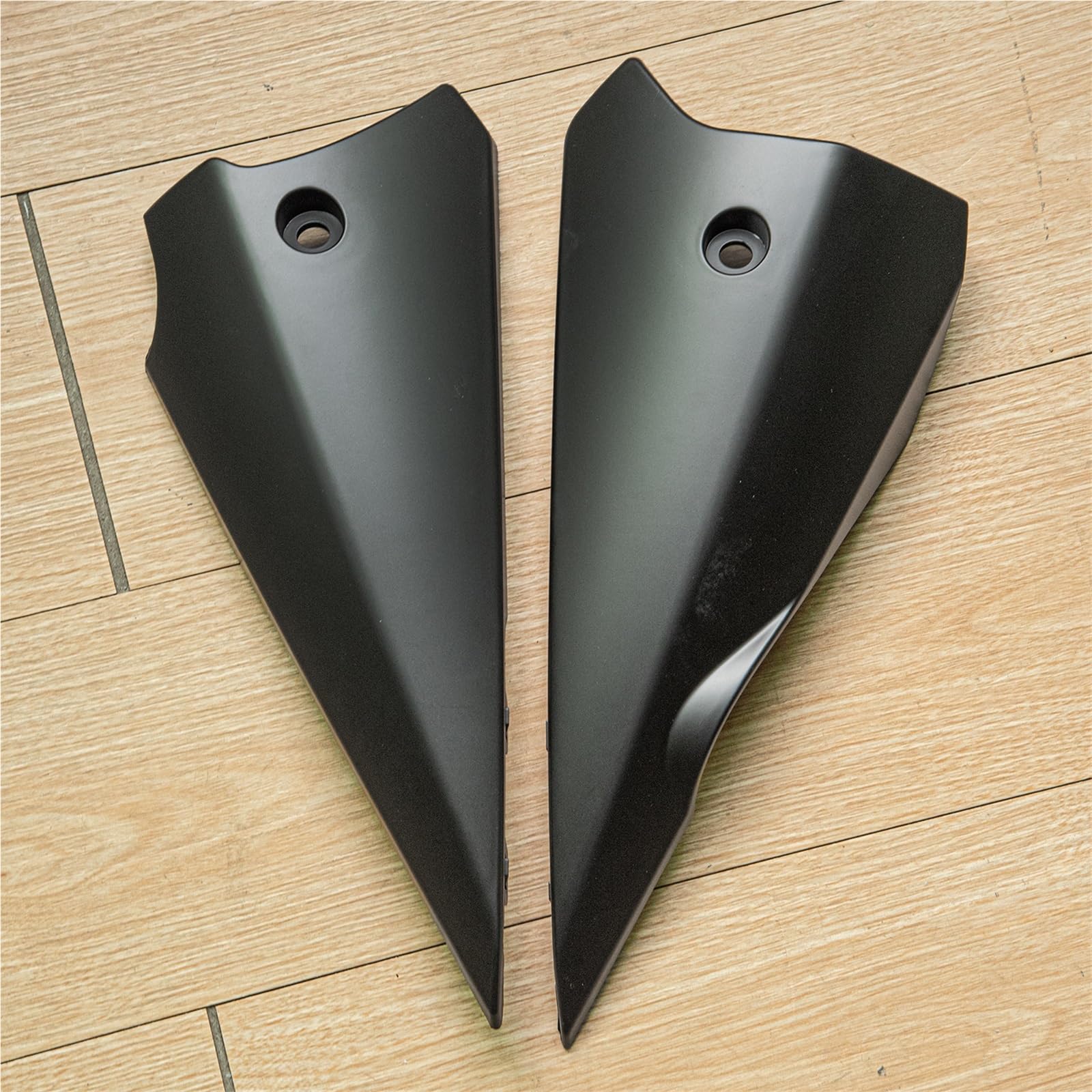 Front Bumper Splitter dachowy Pasuje do Suzuki GSXS1000 GSX S1000 2015-2020 Silnik Dolny spojler Rama Osłona boczna Owiewka
