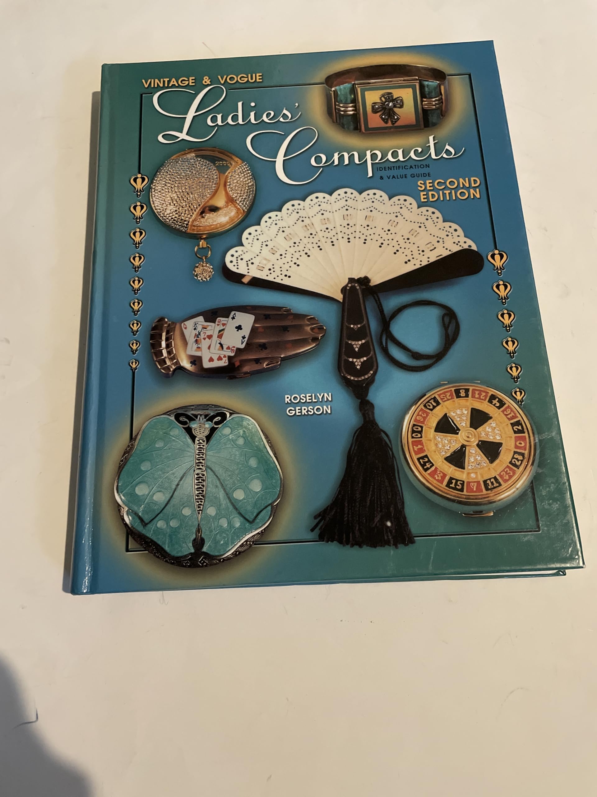 Vintage & Vogue Ladies Compacts Identification & Value Guide, Second Edition