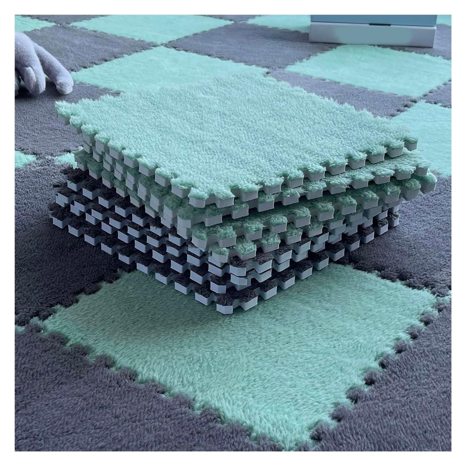 miękkie maty, 120 szt. pluszowych puzzli piankowych ochronnych mat podłogowych, kwadratów dywanowych do pokoju zabaw, domu lub klasy(Gray+green,0.39 inch)