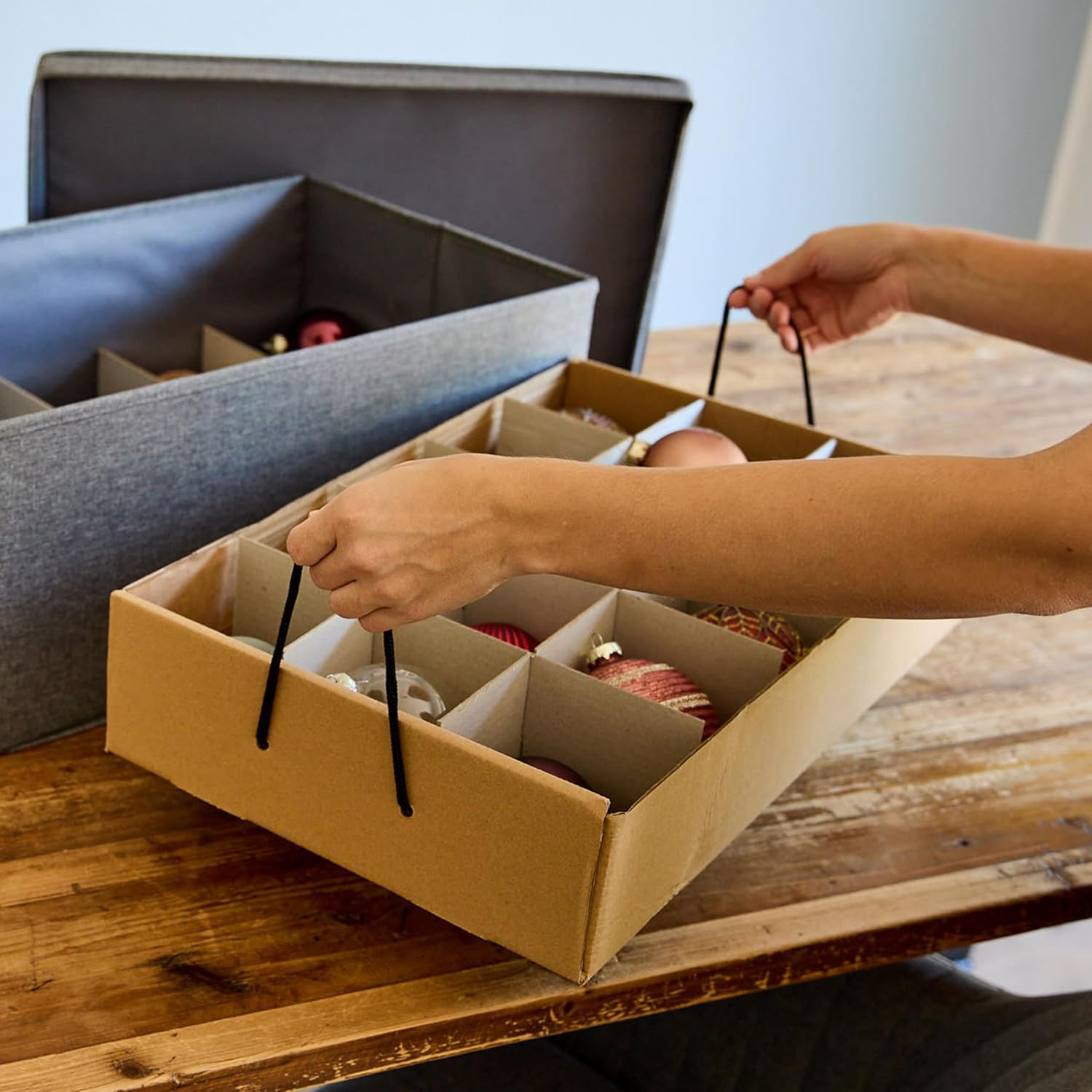 LOVE IT STORE IT Premium Storage Box for Christmas Baubles - Box for Fabric Christmas Tree Decorations - 30 Compartments, Tray Completely Removable - Grey - 58 x 36 x 25 cm