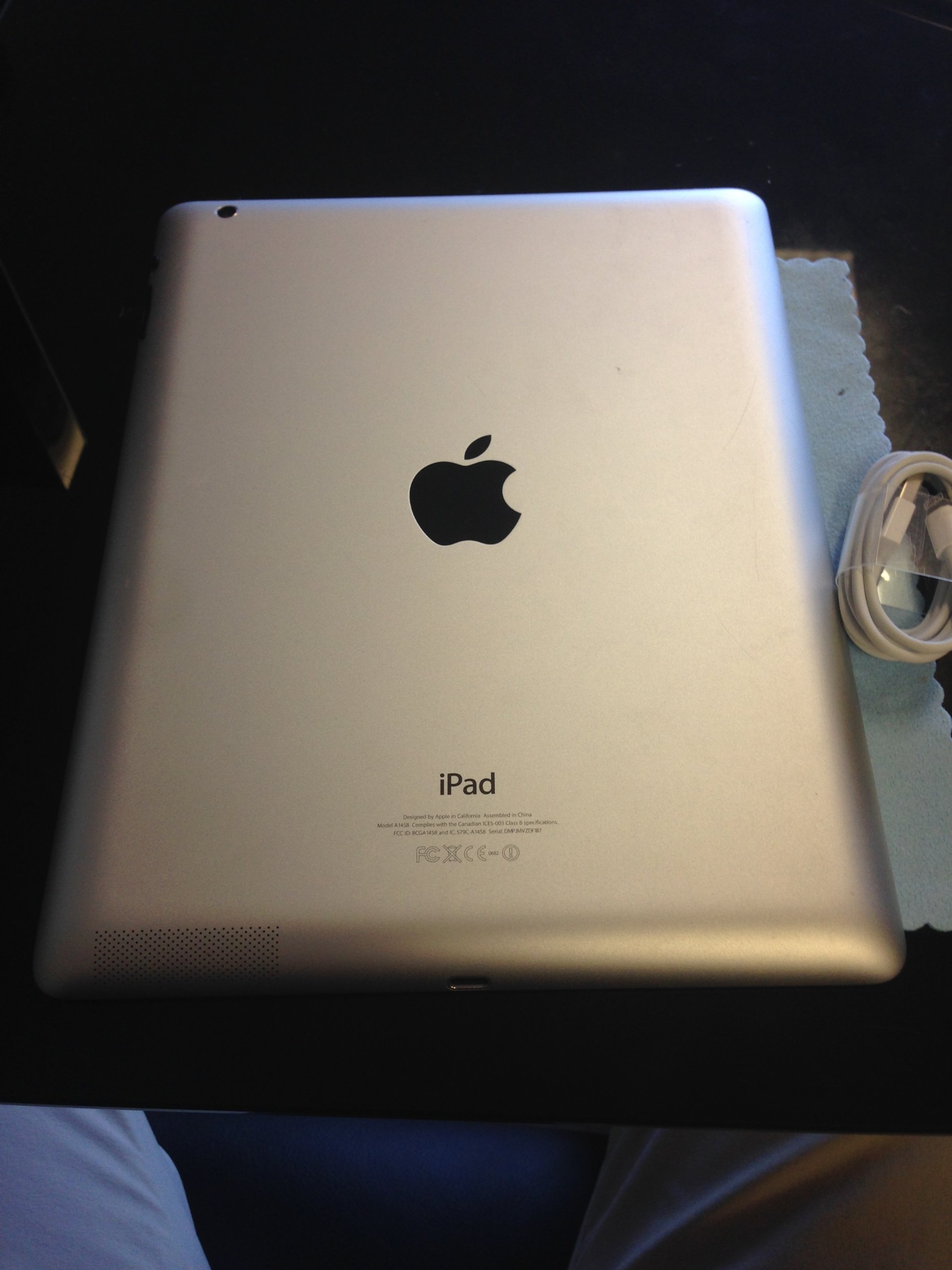 Apple iPad with Retina Display (White, 64GB, WiFi) : Amazon.in